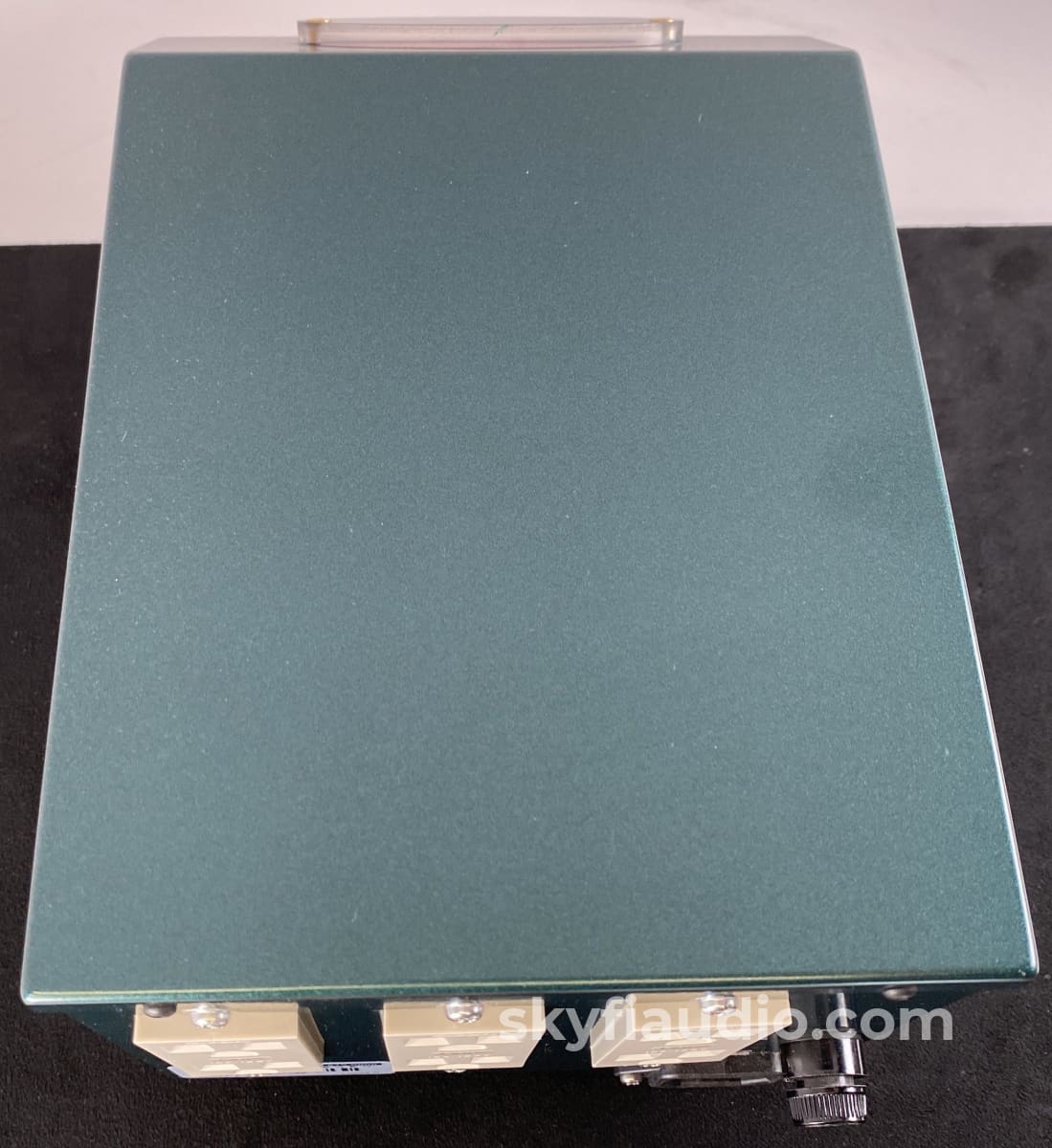 Shindo Laboratory Mr. T Power Conditioner