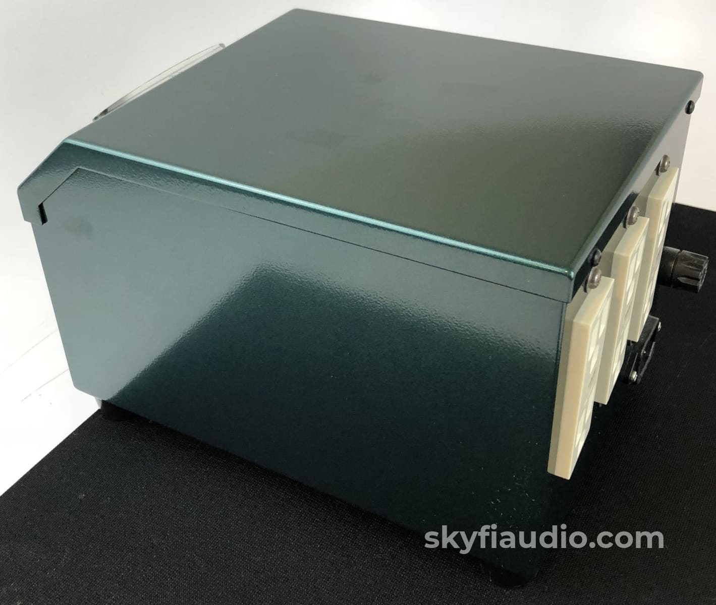 Shindo Laboratory Mr. T Power Conditioner