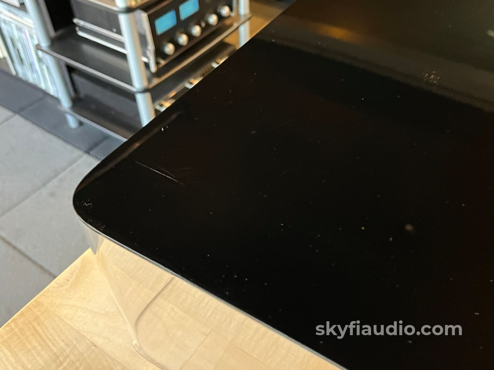 Shinola Runwell Turntable (White Oak) Turntable