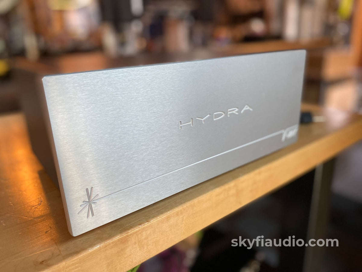 Shunyata Hyda V-Ray Power Conditioner