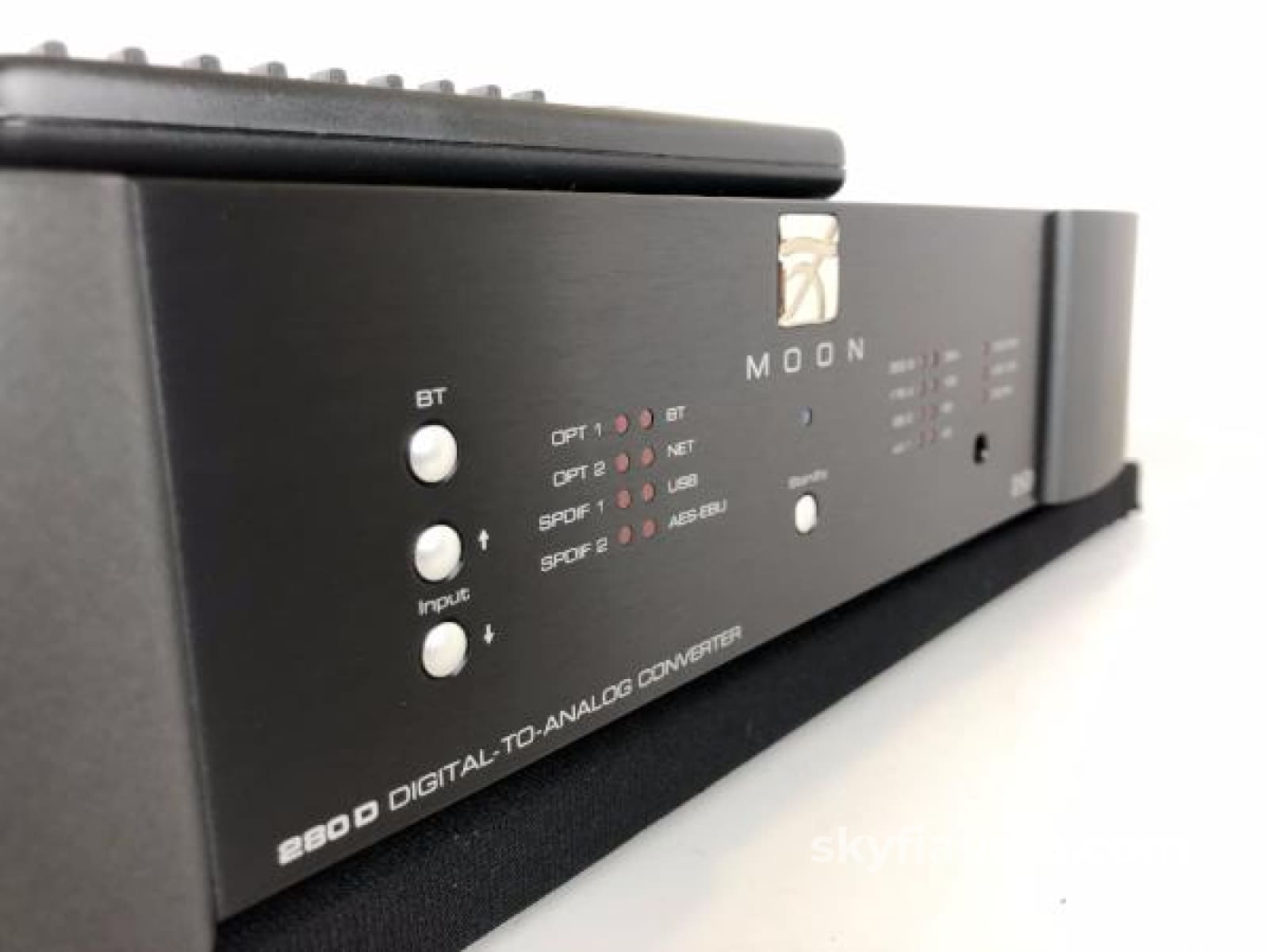 Simaudio 280D Dac - Dsd64/128/256 Capable With Remote Cd + Digital