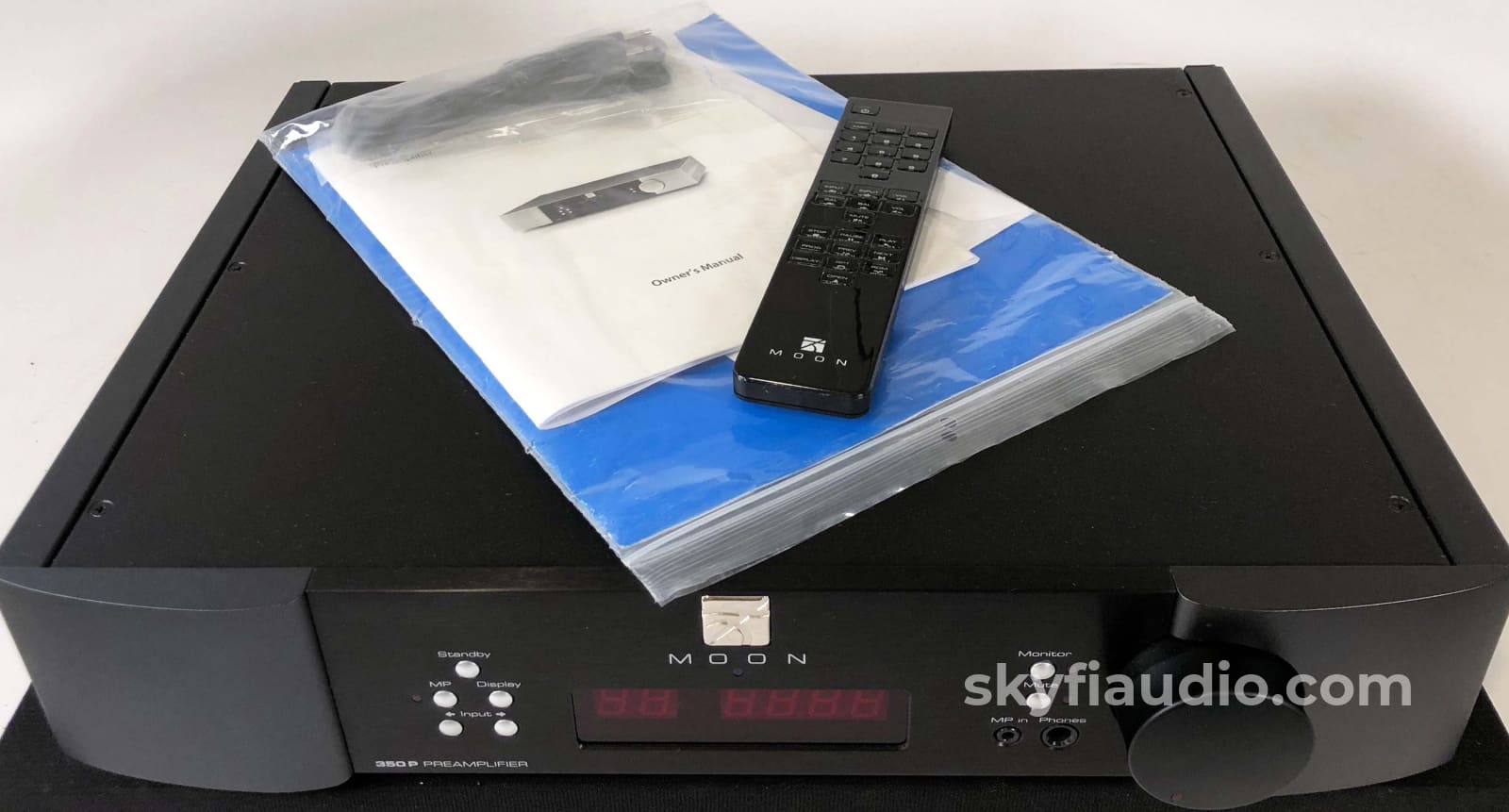 Simaudio 350P Analog Preamp/Dac - Complete And Like New Preamplifier
