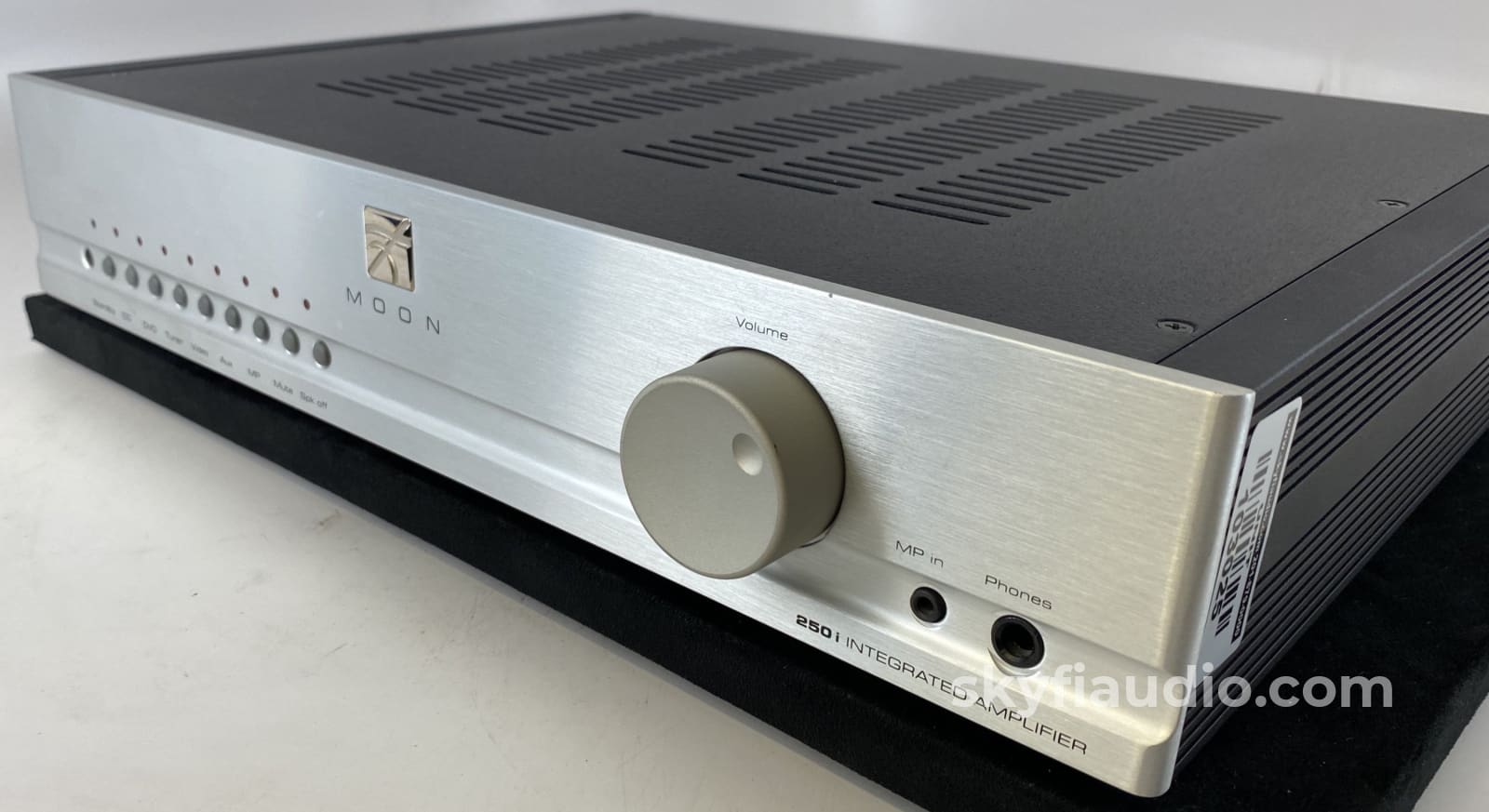 Simaudio MOON 250i Integrated Amplifier - Outstanding Value