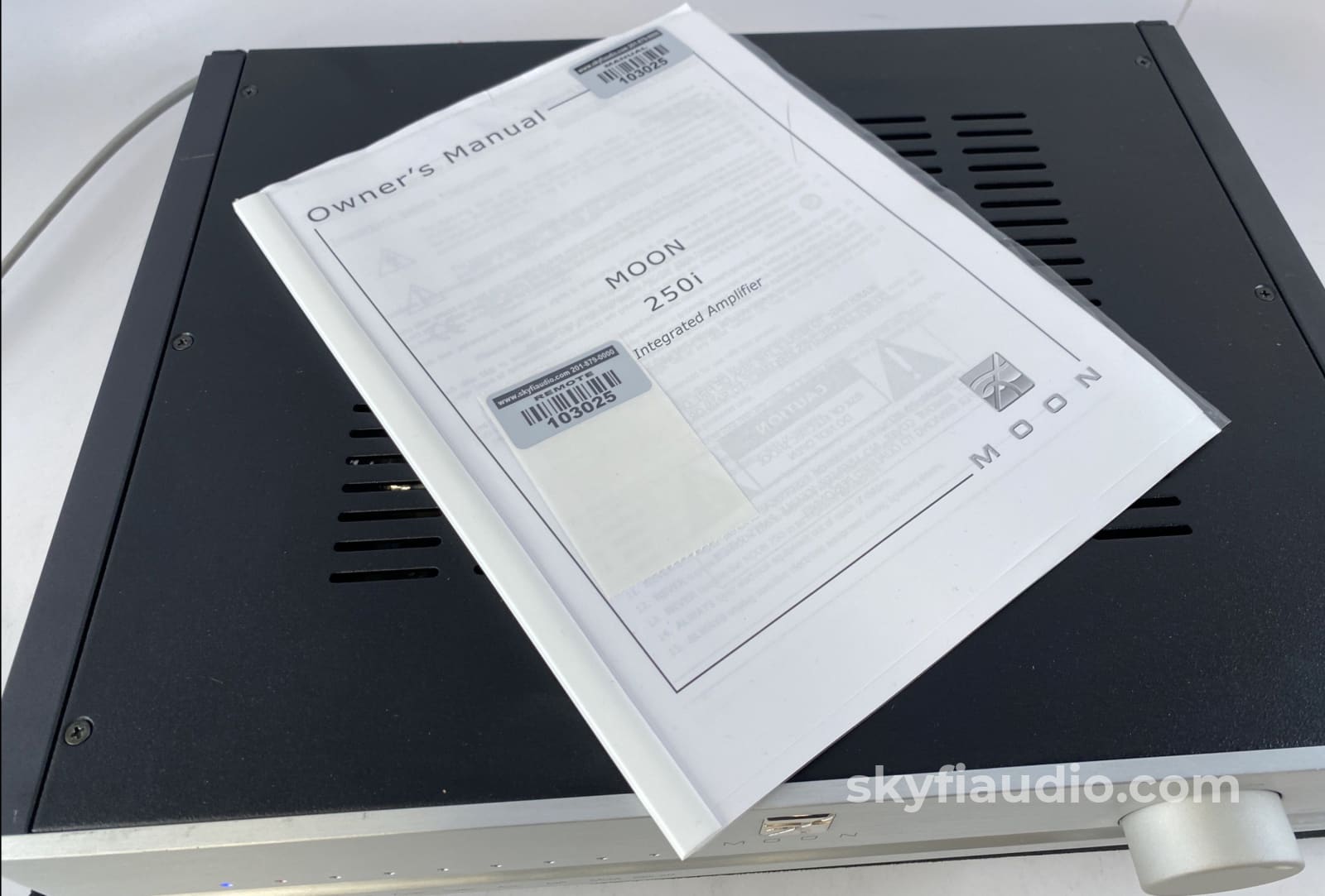 Simaudio MOON 250i Integrated Amplifier - Outstanding Value