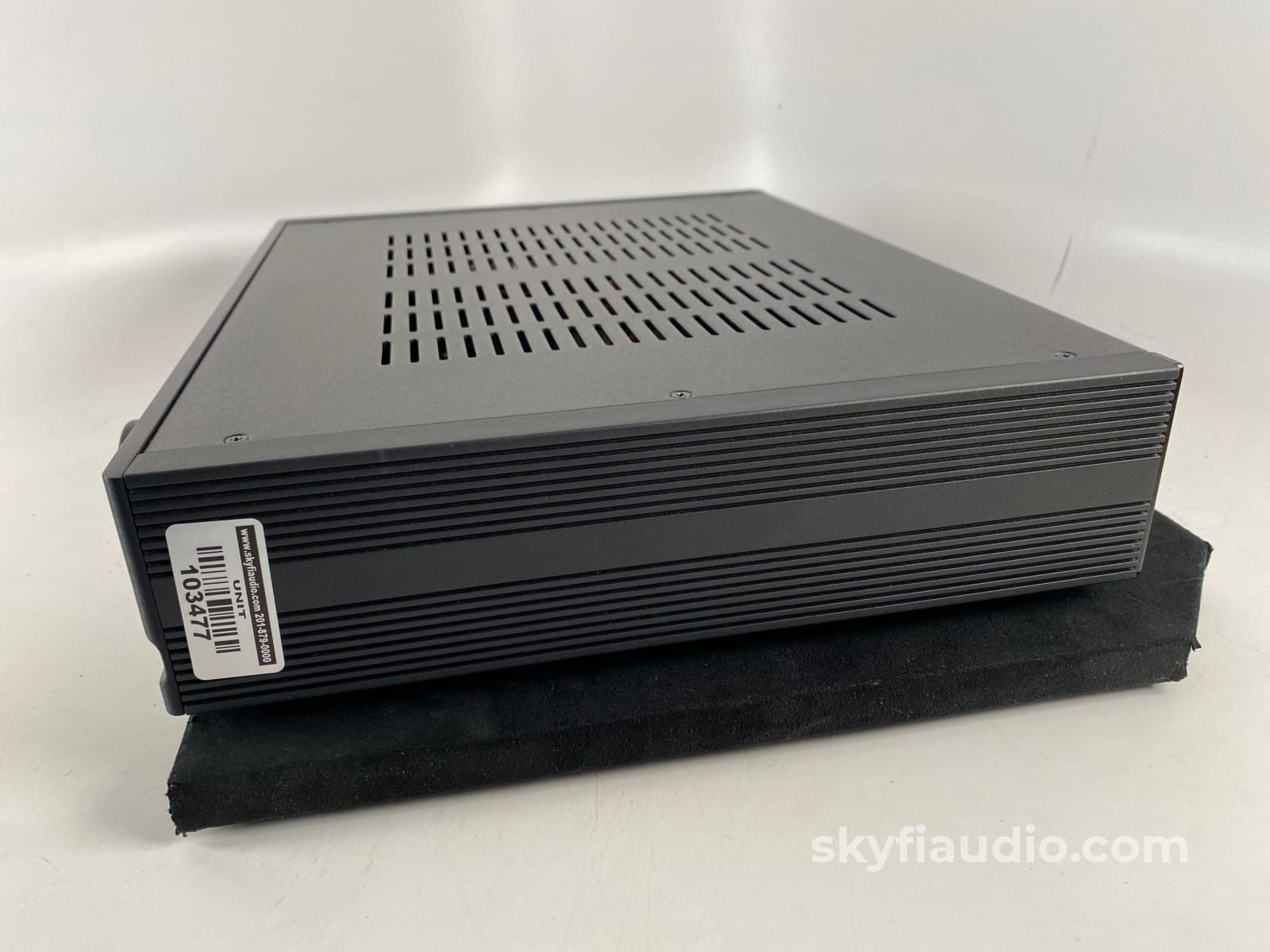 Simaudio MOON 250i Integrated Amplifier with Remote