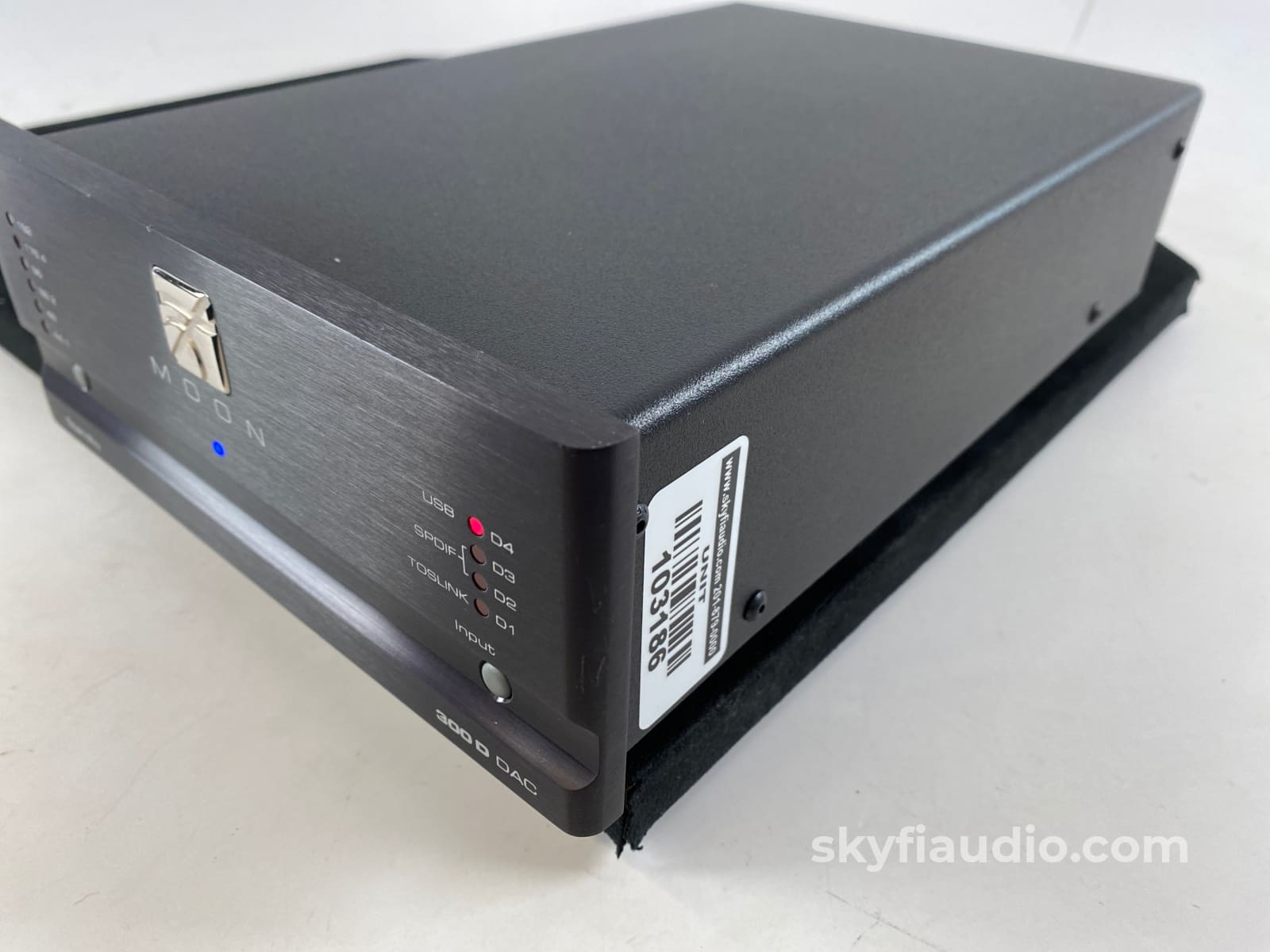 Simaudio Moon 300D Digital-To-Analog Converter (Dac) Cd + Digital