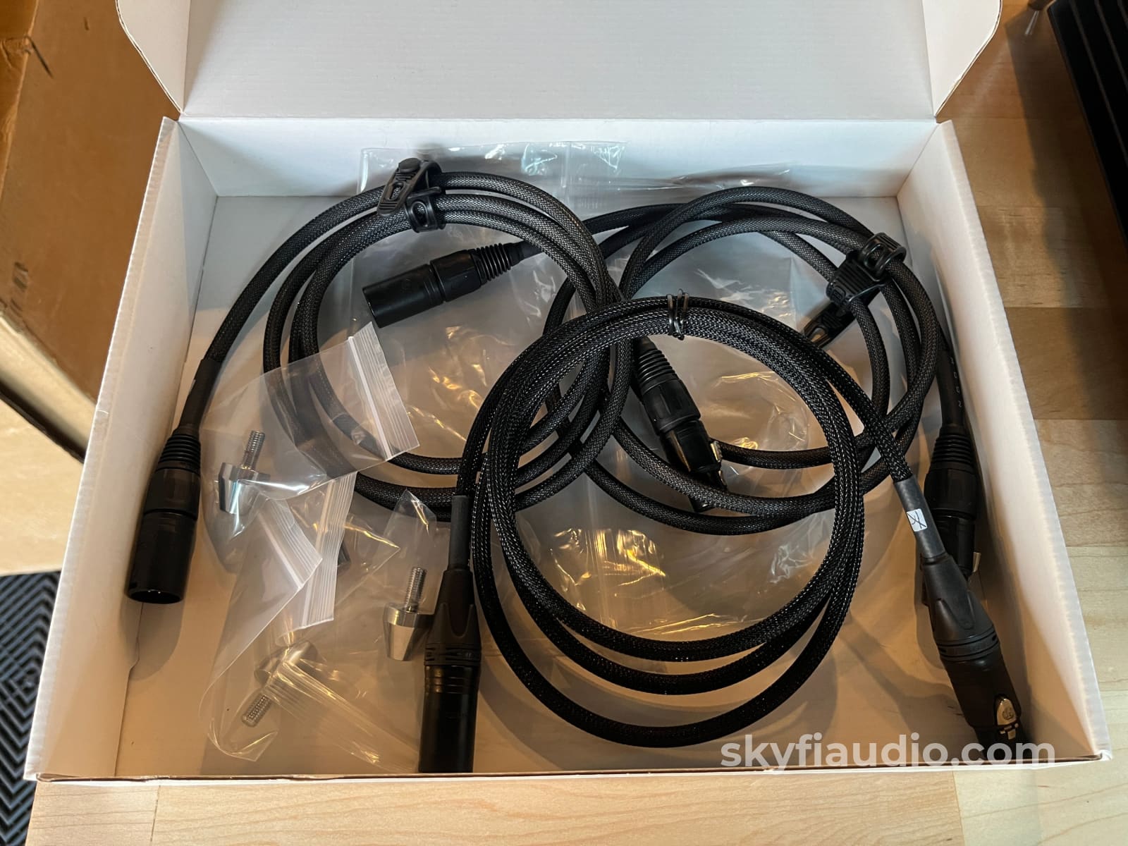 Moon Audio 610LP Phono Preamp + 820 S Power Supply w/ Stacking Bridges Preamplifier