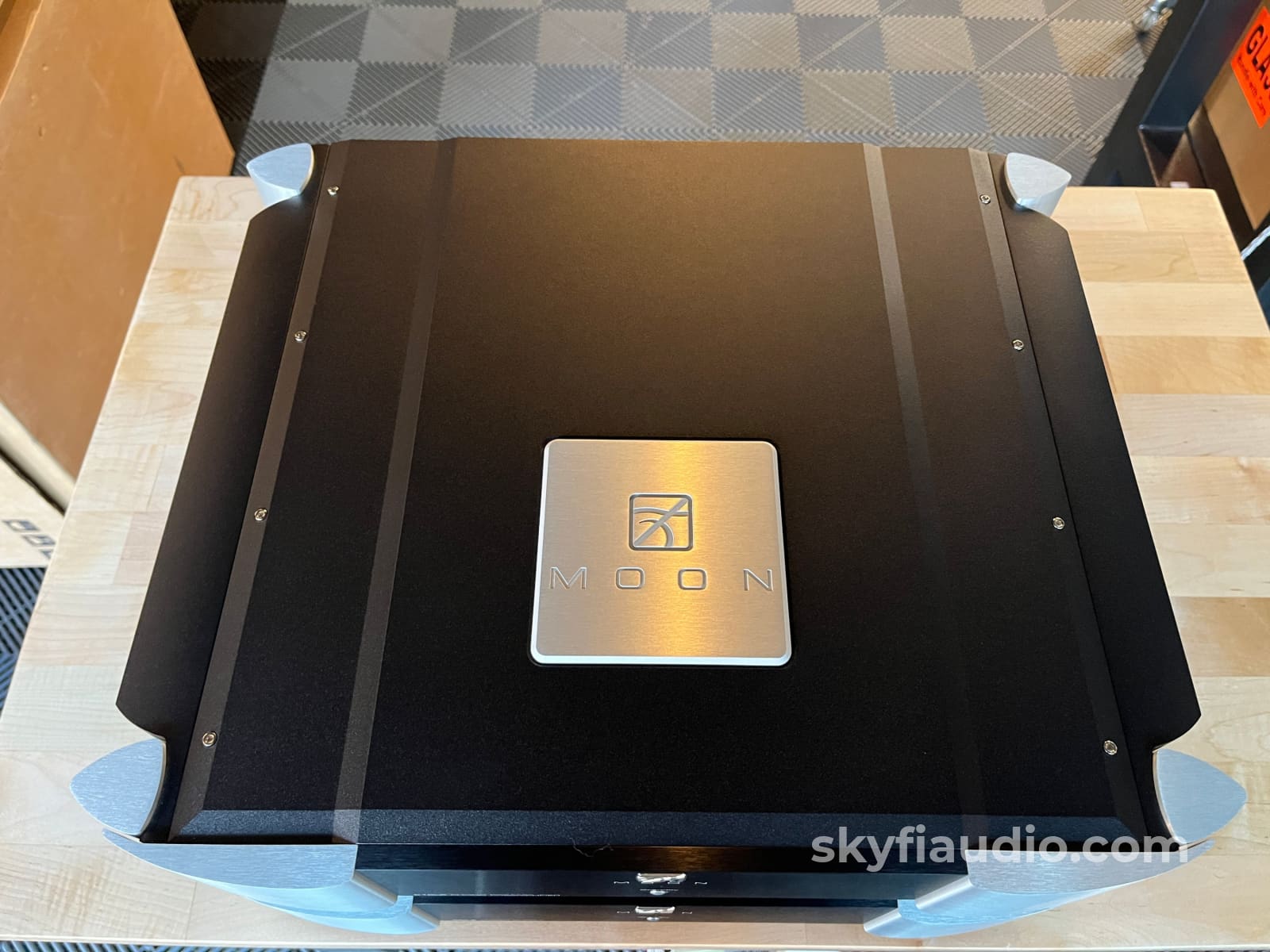 Moon Audio 610LP Phono Preamp + 820 S Power Supply w/ Stacking Bridges Preamplifier