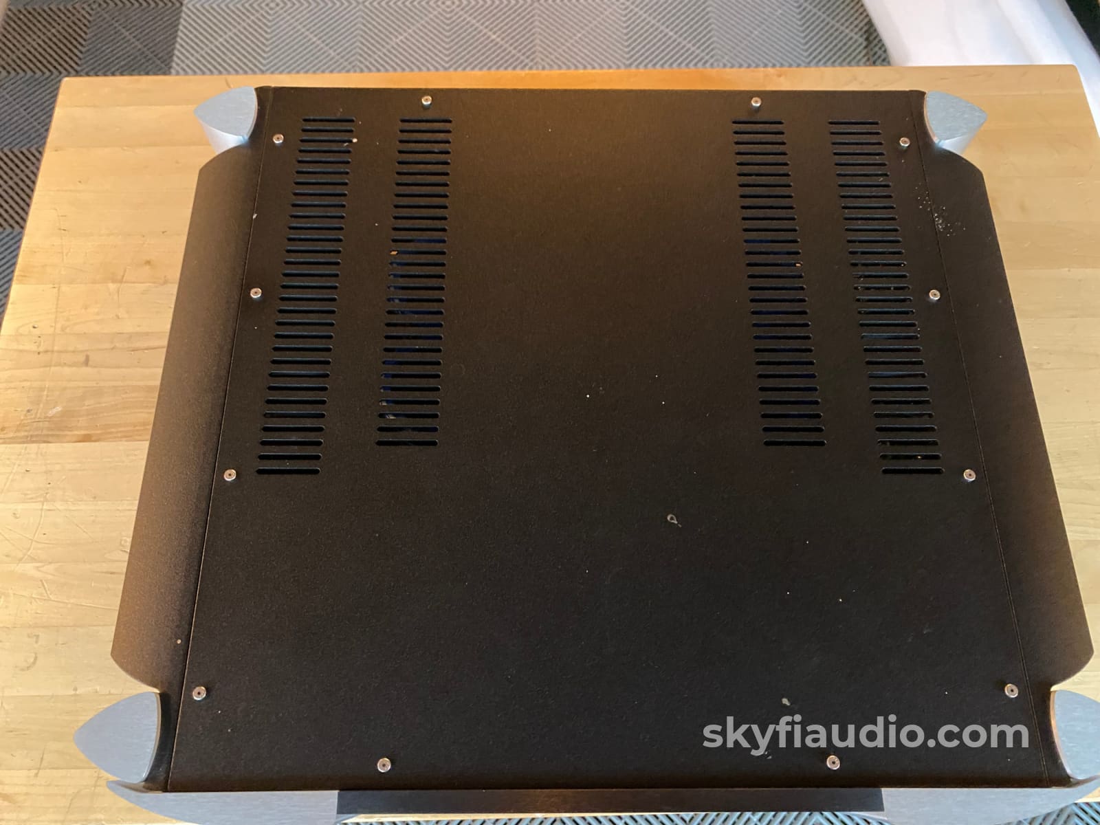 Simaudio Moon Evolution W-8 Flagship Stereo Power Amplifier