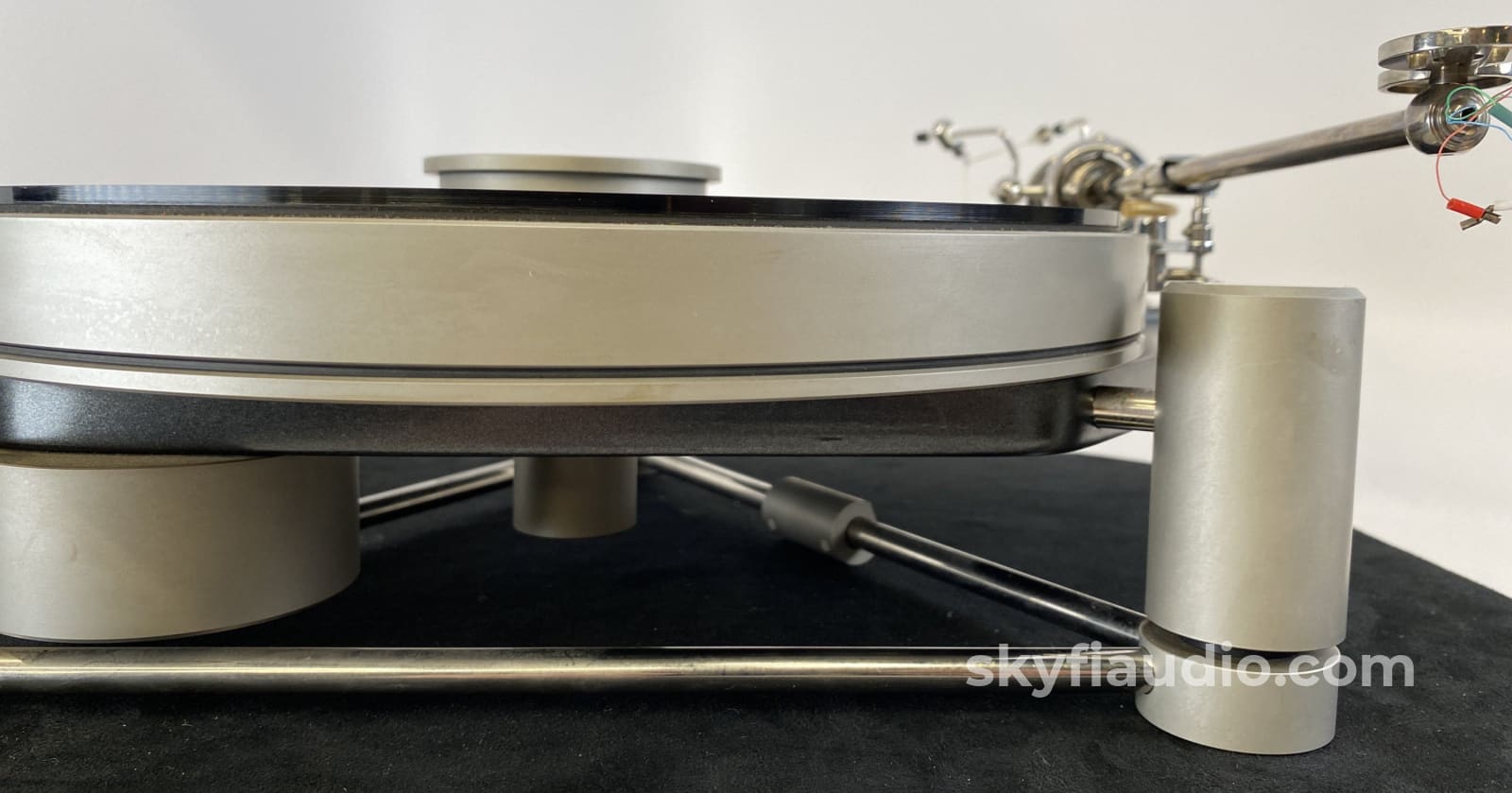 Simon Yorke Zarathustra S4 Turntable With Pluto 5A Arm And Sumiko Blackbird