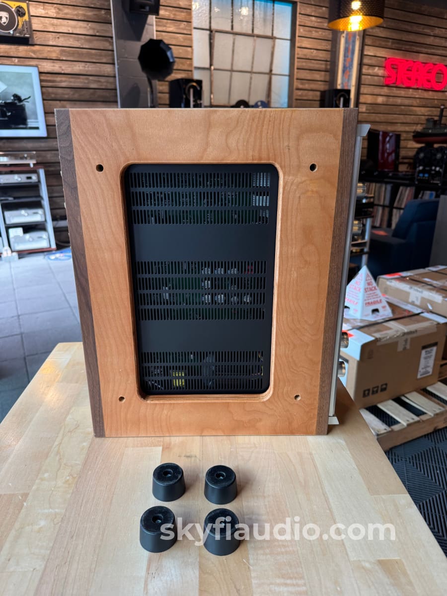 SkyFi Custom Wood Cabinet for Modern McIntosh C22 Accessory