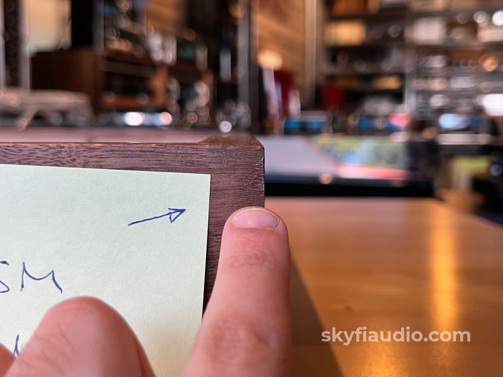 SkyFi Wood Plinth For Technics Turntables Walnut - Pre-Loved - Accessory