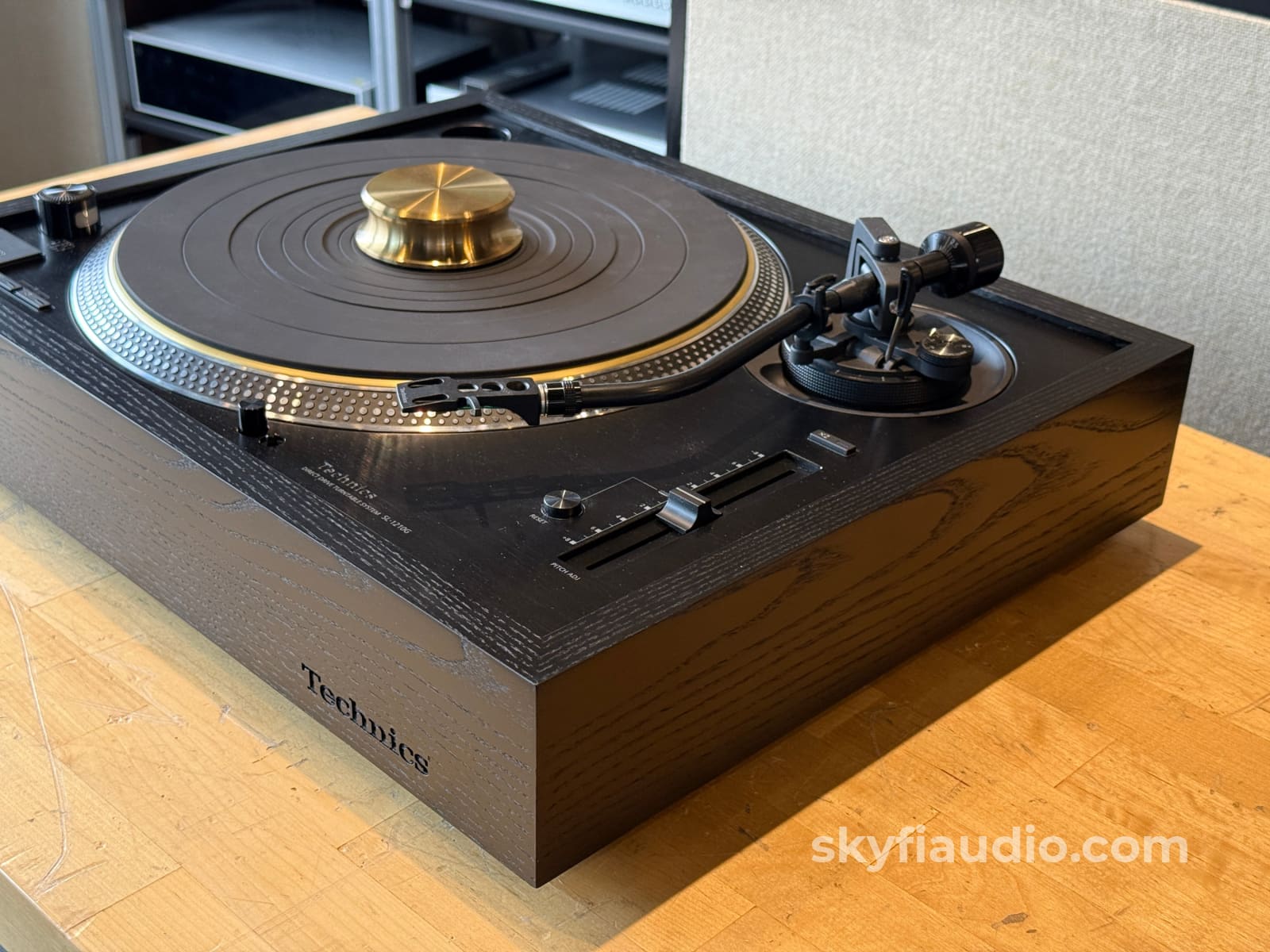 SkyFi Wood Plinth for Technics SL-1200G and Other Models Accessory