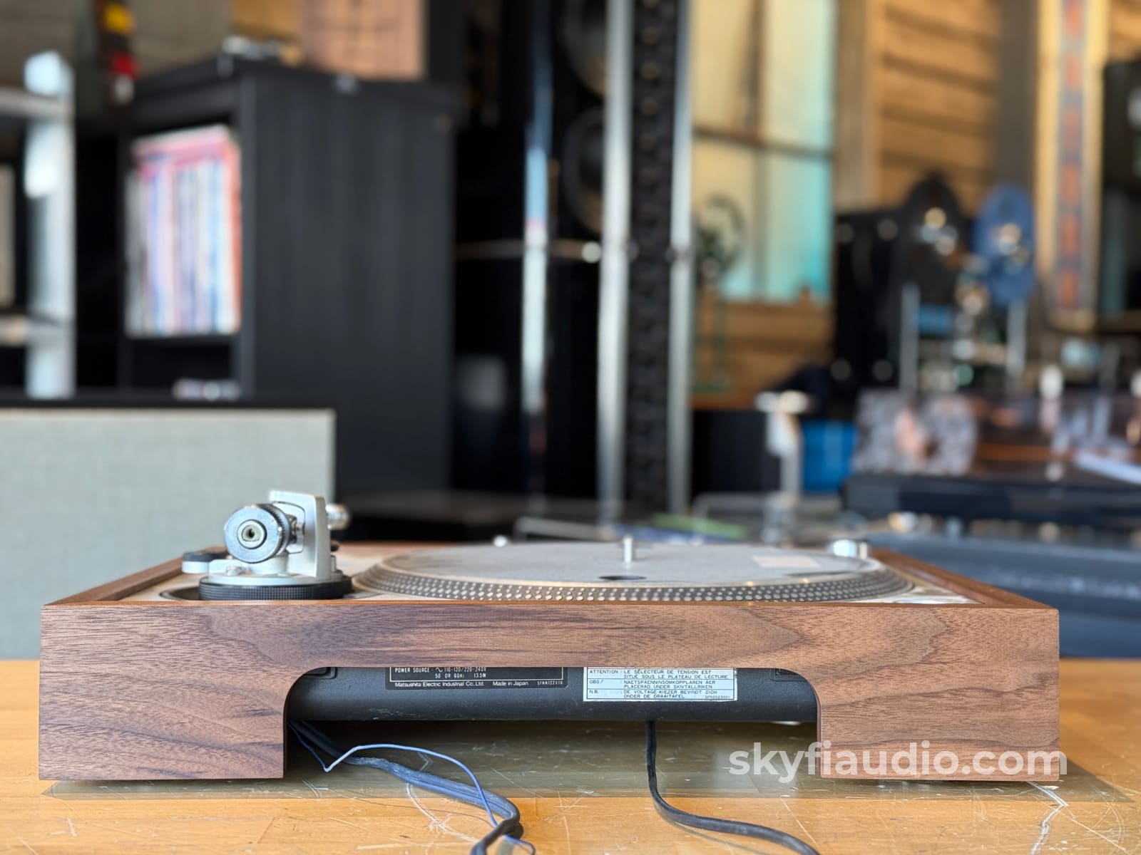 SkyFi Wood Plinth for Technics SL-1200G and Other Models Accessory