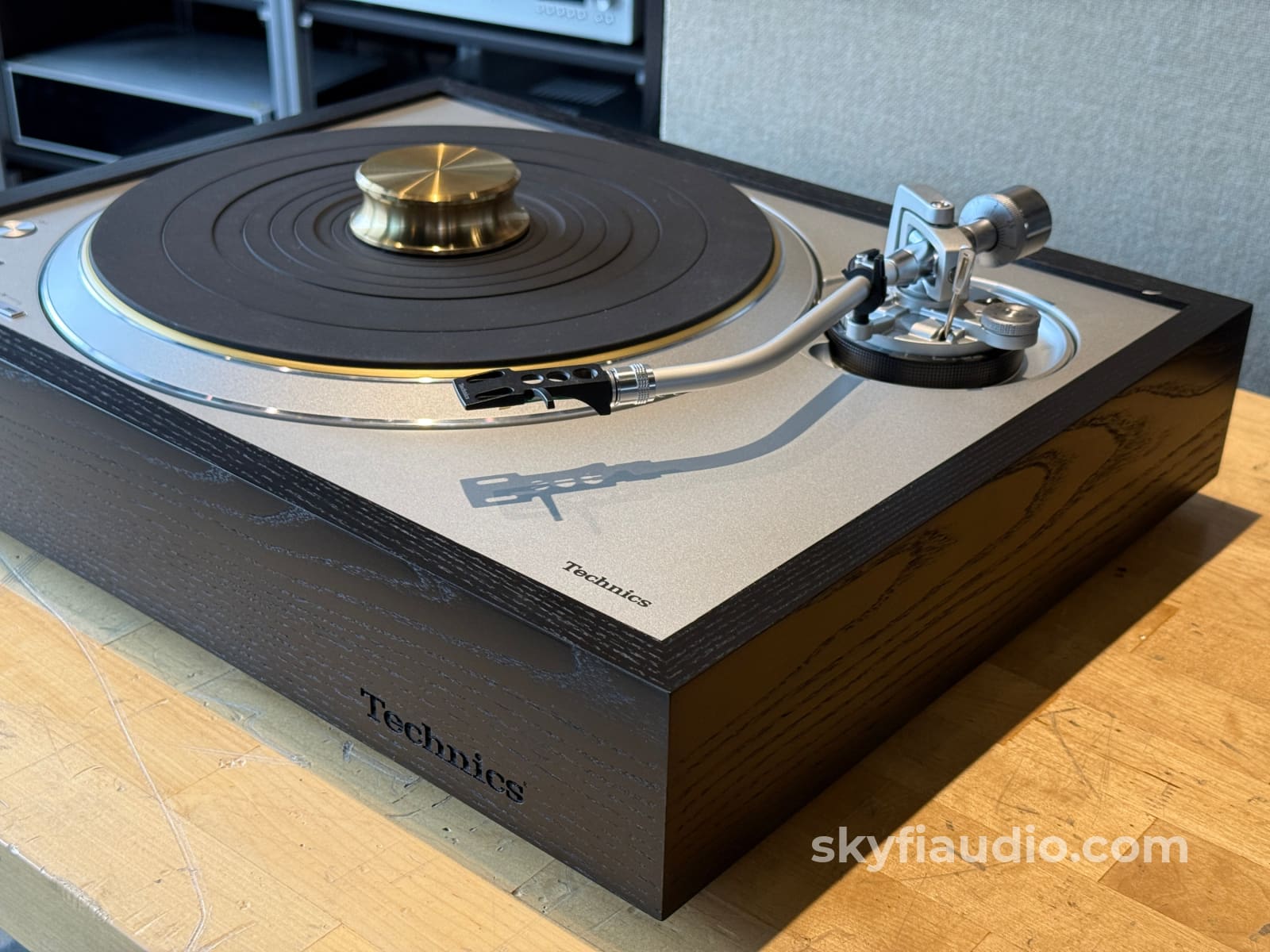 SkyFi Wood Plinth for Technics SL-1200G and Other Models Accessory