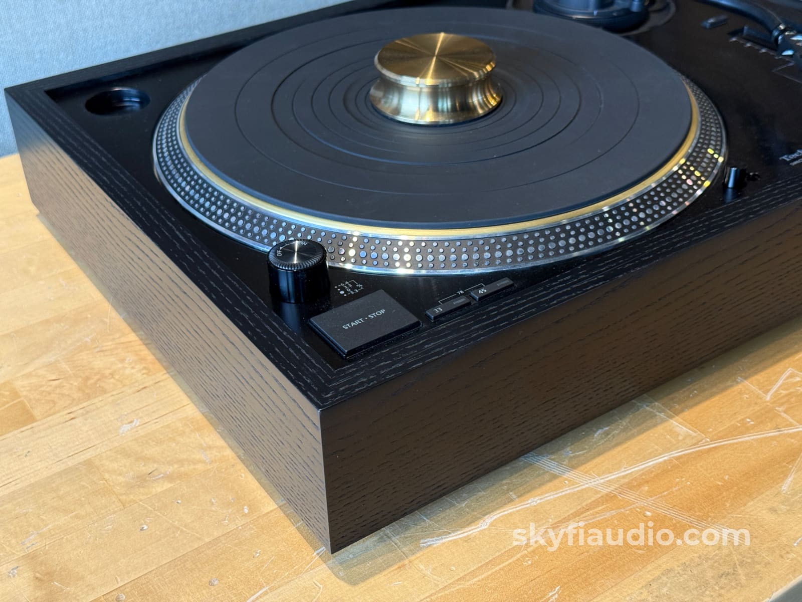 SkyFi Wood Plinth for Technics SL-1200G and Other Models Accessory
