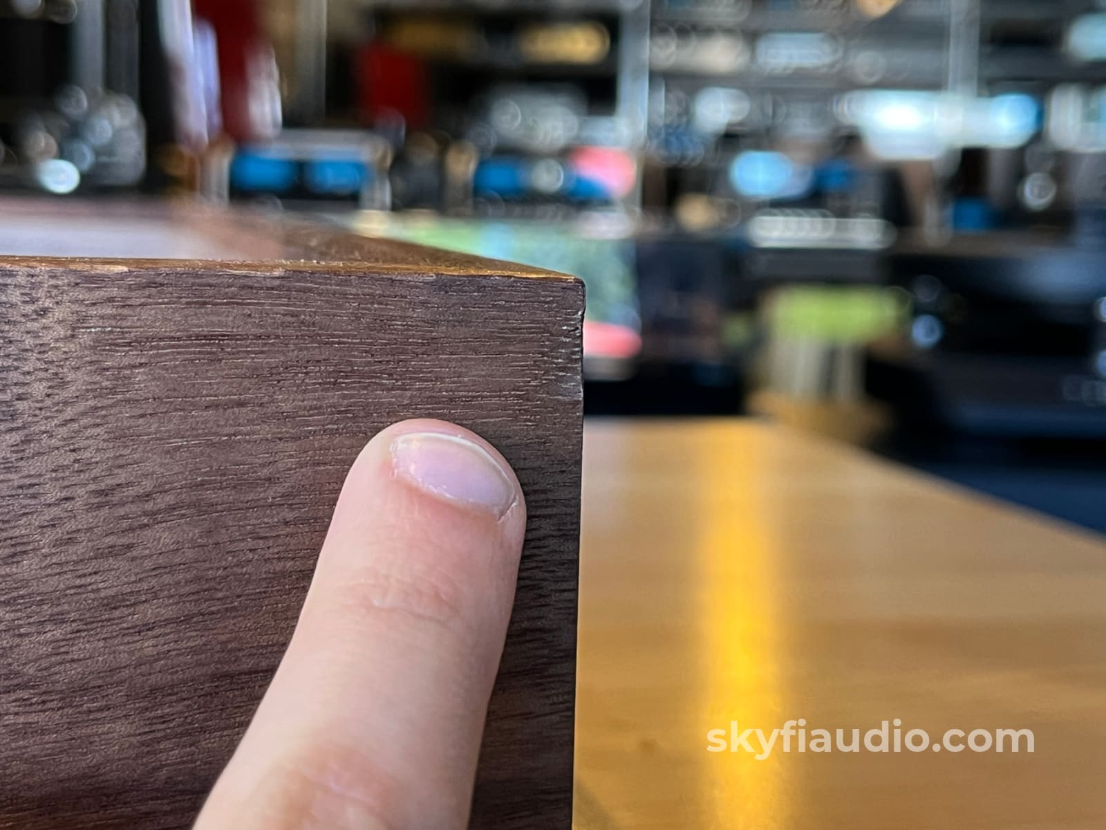 SkyFi Wood Plinth For Technics Turntables Walnut - Pre-Loved - Accessory