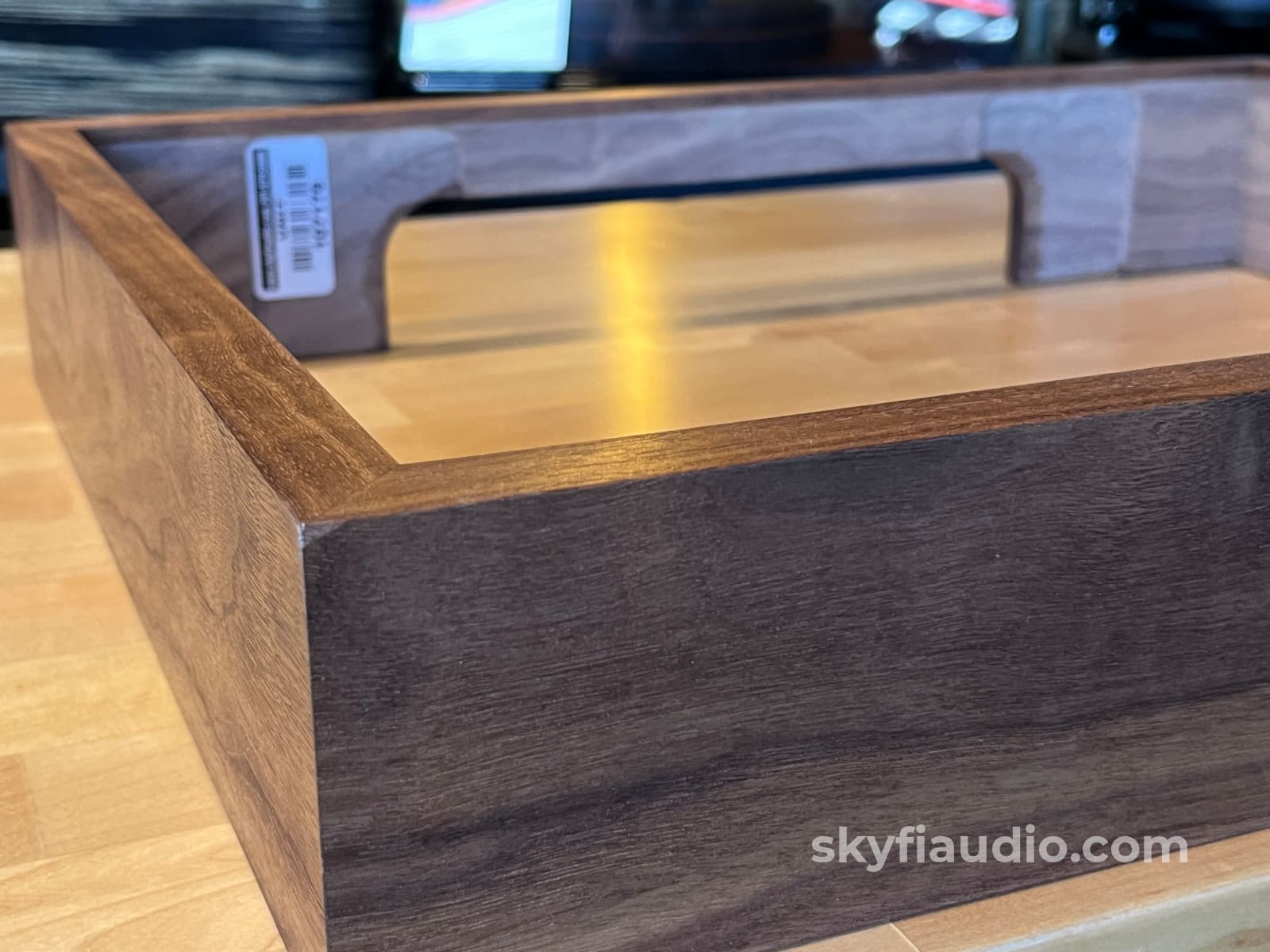 SkyFi Wood Plinth For Technics Turntables Walnut - Pre-Loved - Accessory
