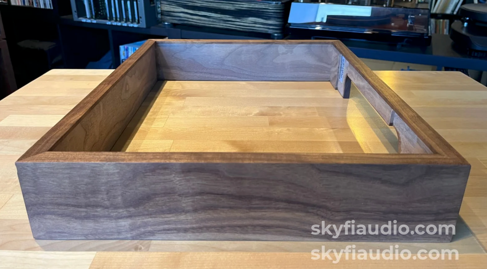 SkyFi Wood Plinth For Technics Turntables Walnut - Pre-Loved - Accessory