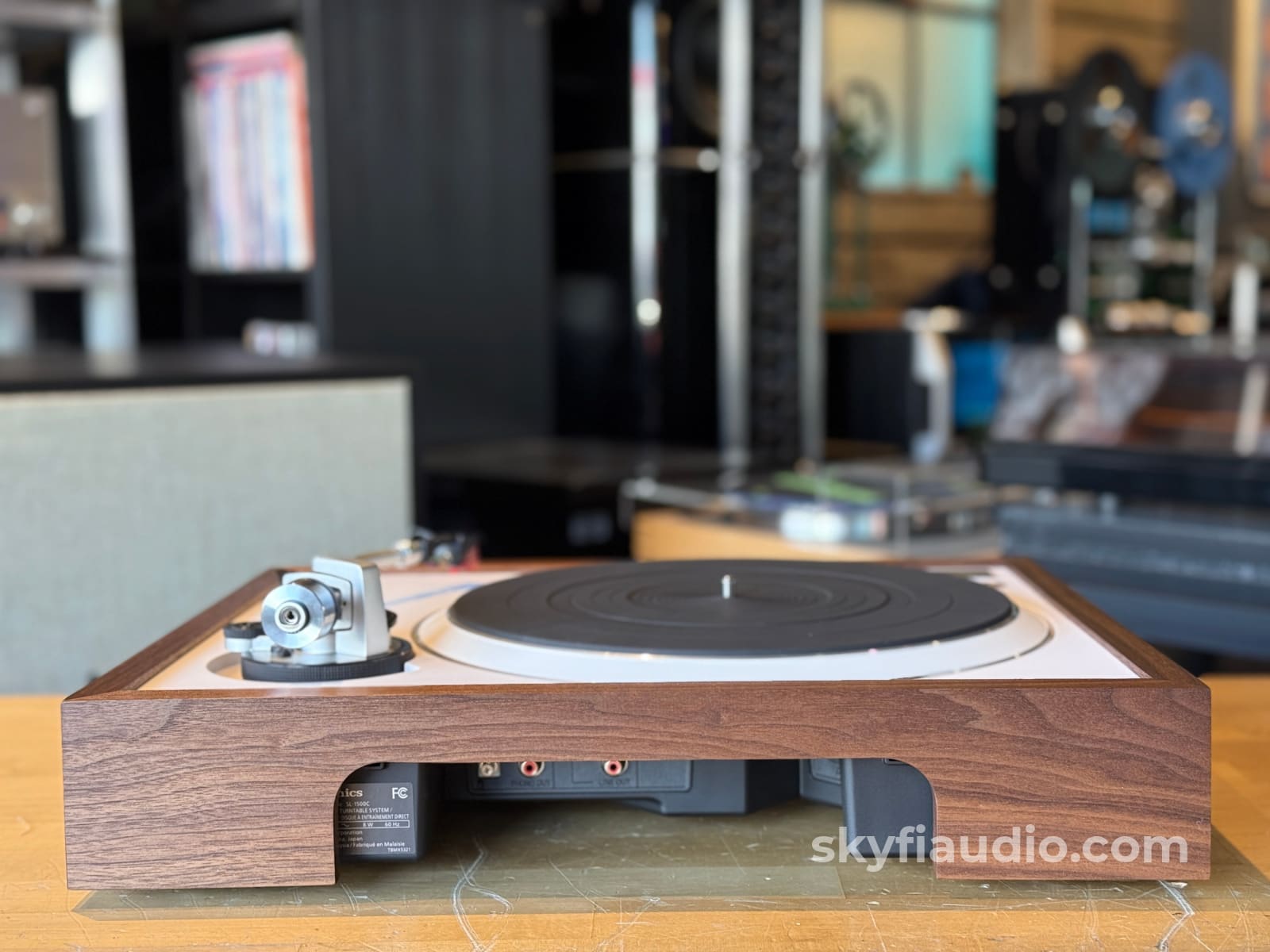 SkyFi Wood Plinth for Technics SL-1200G and Other Models Accessory