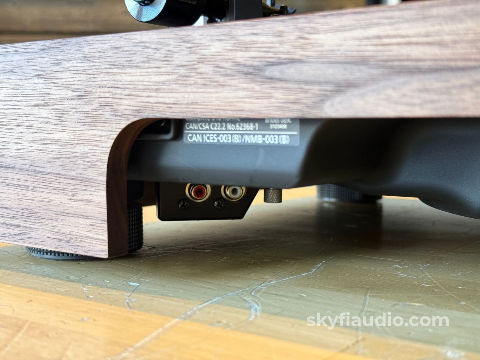 SkyFi Wood Plinth for Technics SL-1200G and Other Models Accessory