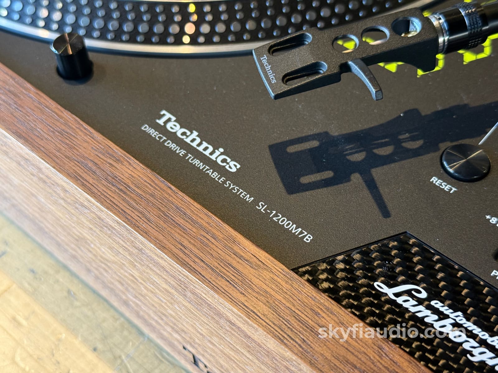 SkyFi Wood Plinth for Technics SL-1200G and Other Models Accessory