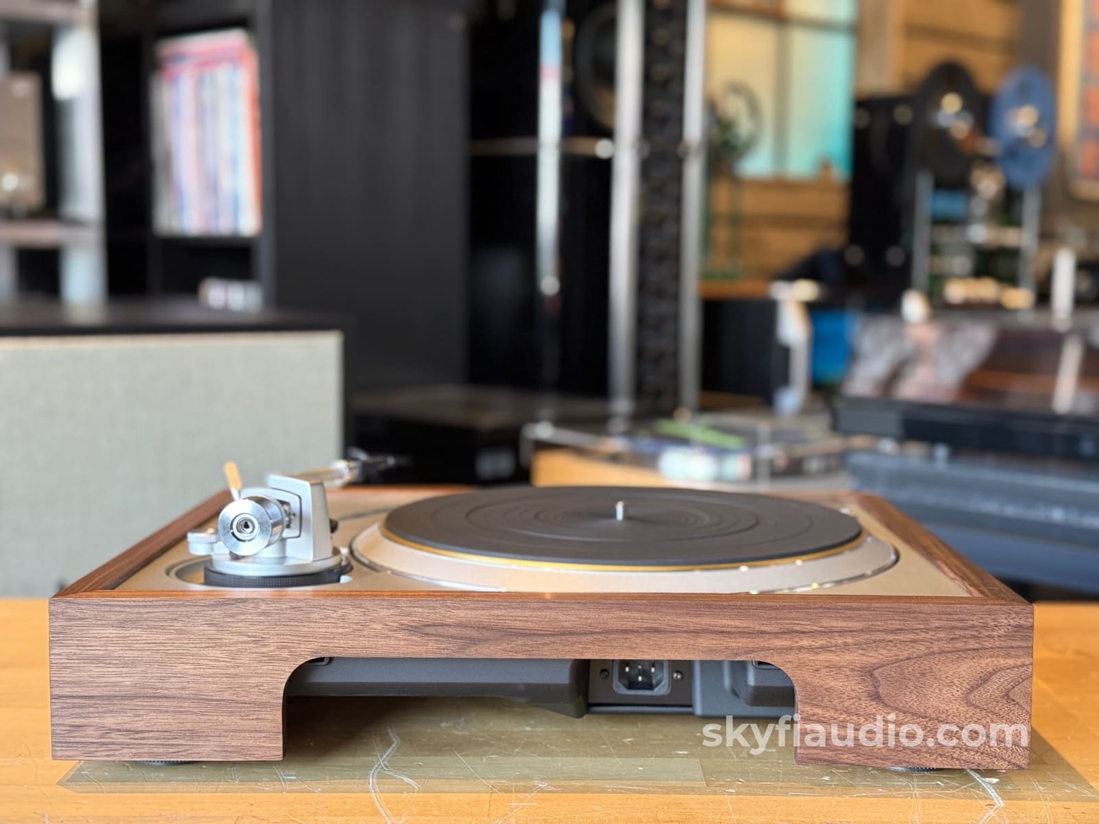 SkyFi Wood Plinth for Technics SL-1200G and Other Models Accessory