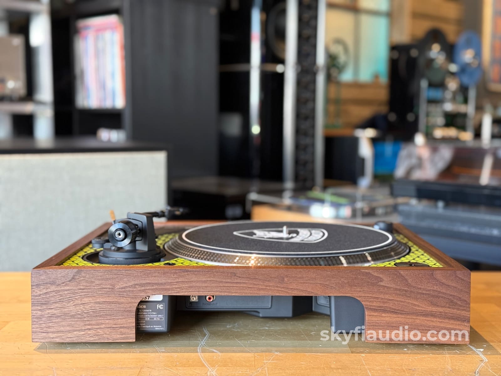 SkyFi Wood Plinth for Technics SL-1200G and Other Models Accessory