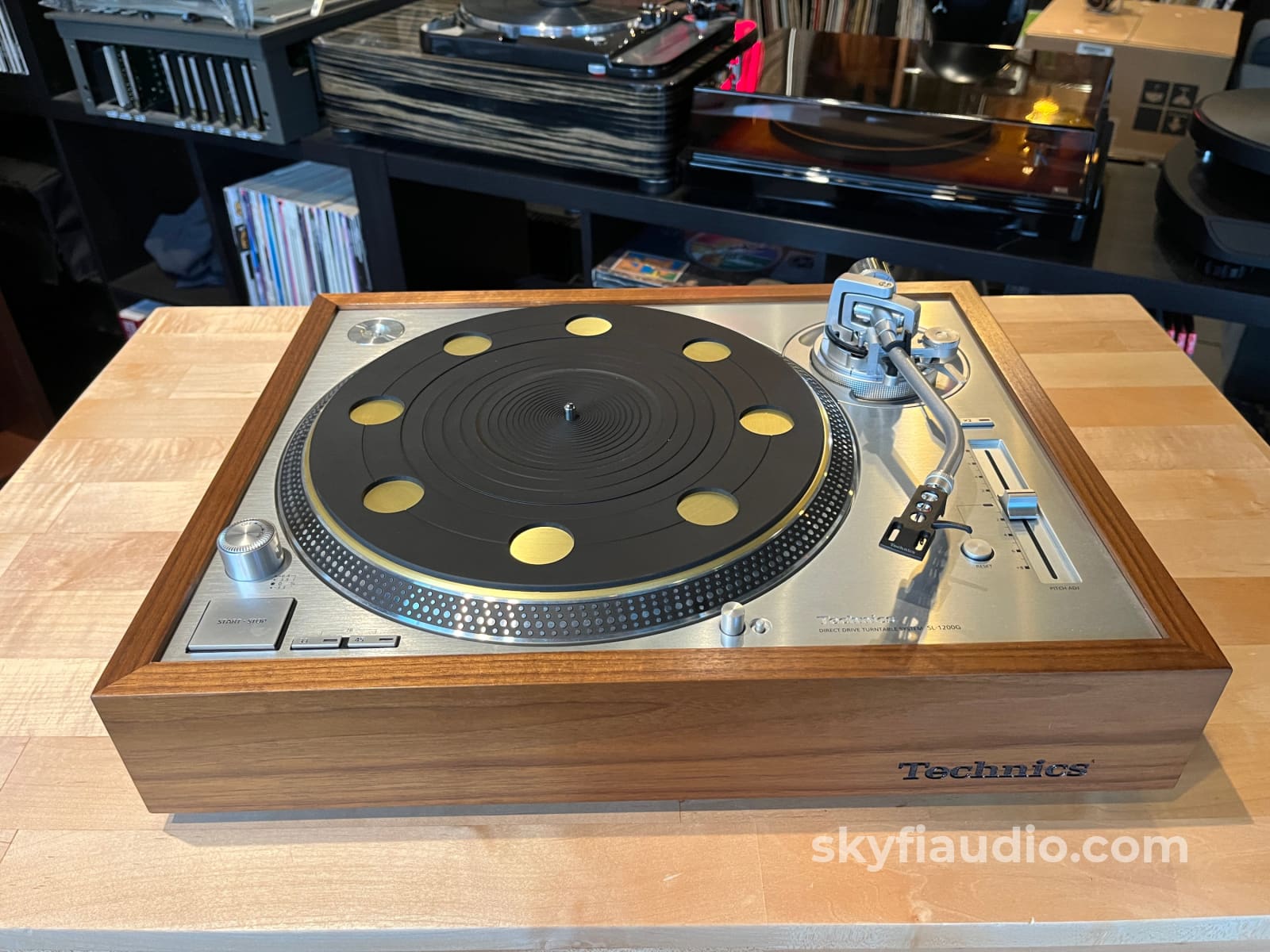 SkyFi Wood Plinth Sleeve for Technics SL-1200G - Discontinued Glossy Walnut Finish - Accessory