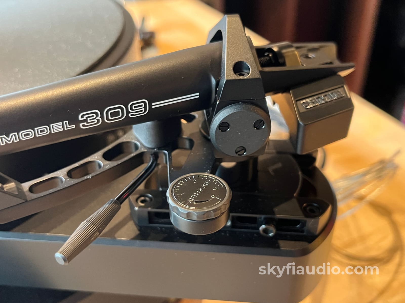 SME Model 12A Turntable Paired W/ Lyra Kleos MC Cartridge - Turntable