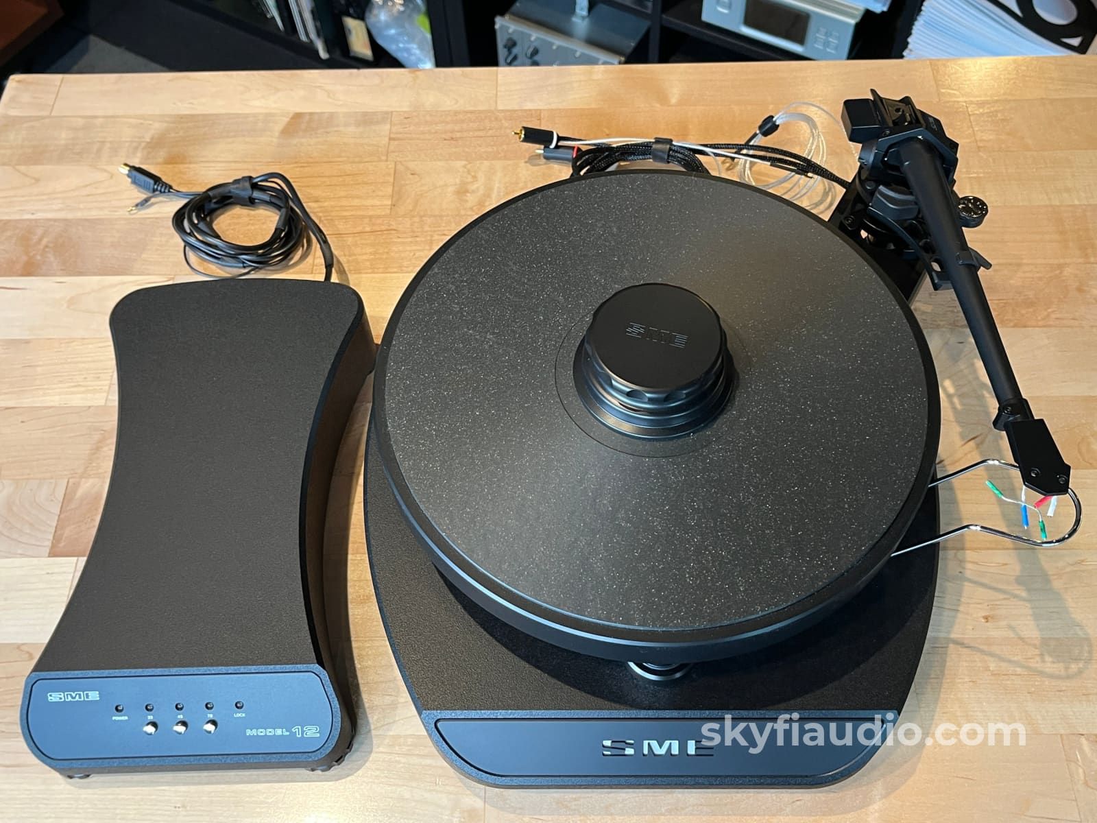 SME Model 12A Turntable Paired W/ Lyra Kleos MC Cartridge - Turntable