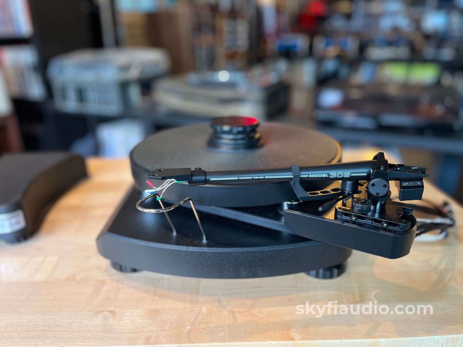 SME Model 12A Turntable Paired W/ Lyra Kleos MC Cartridge - Turntable
