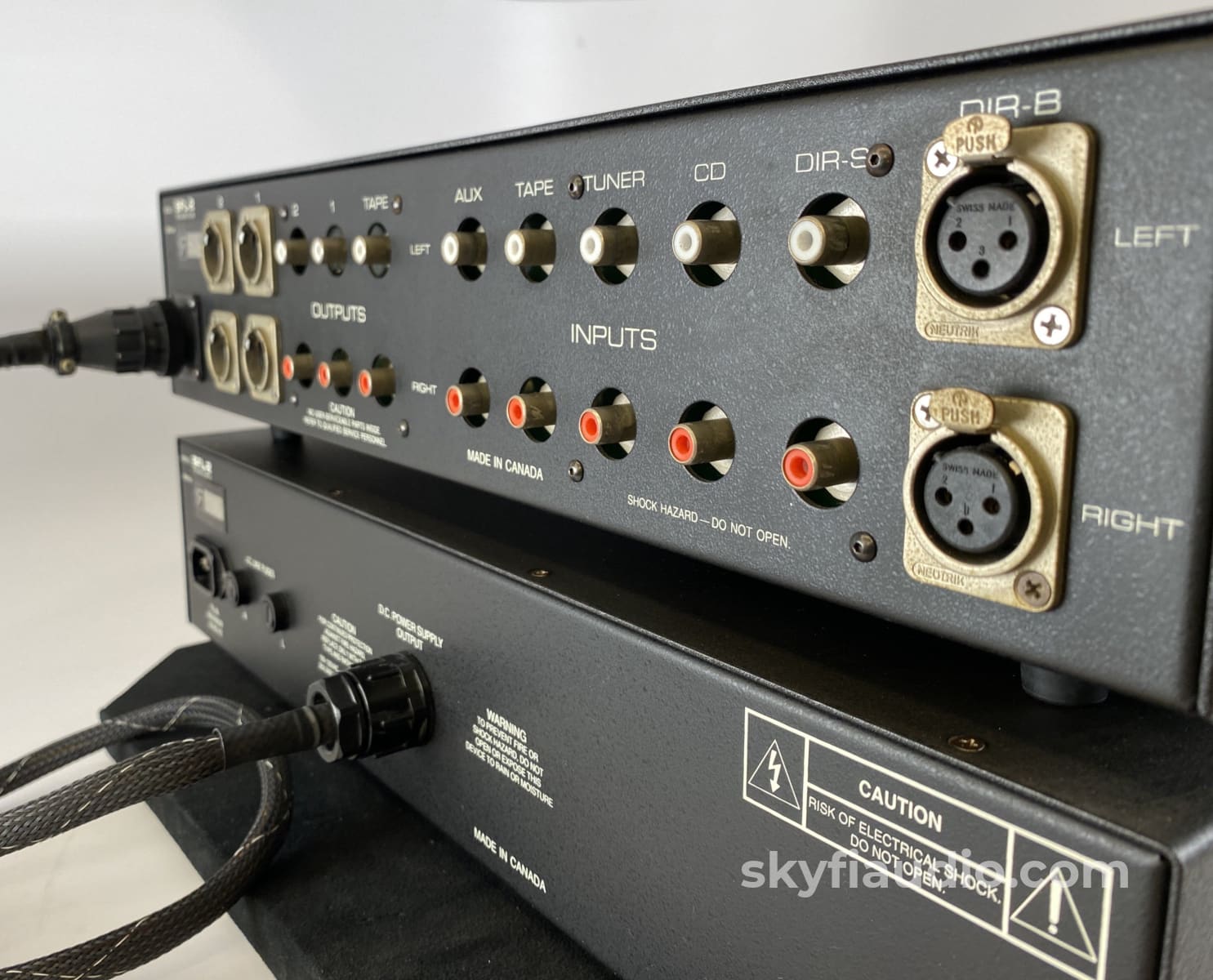 Sonic Frontiers Sfl-2 - All Tube Dual-Chassis Preamp Preamplifier