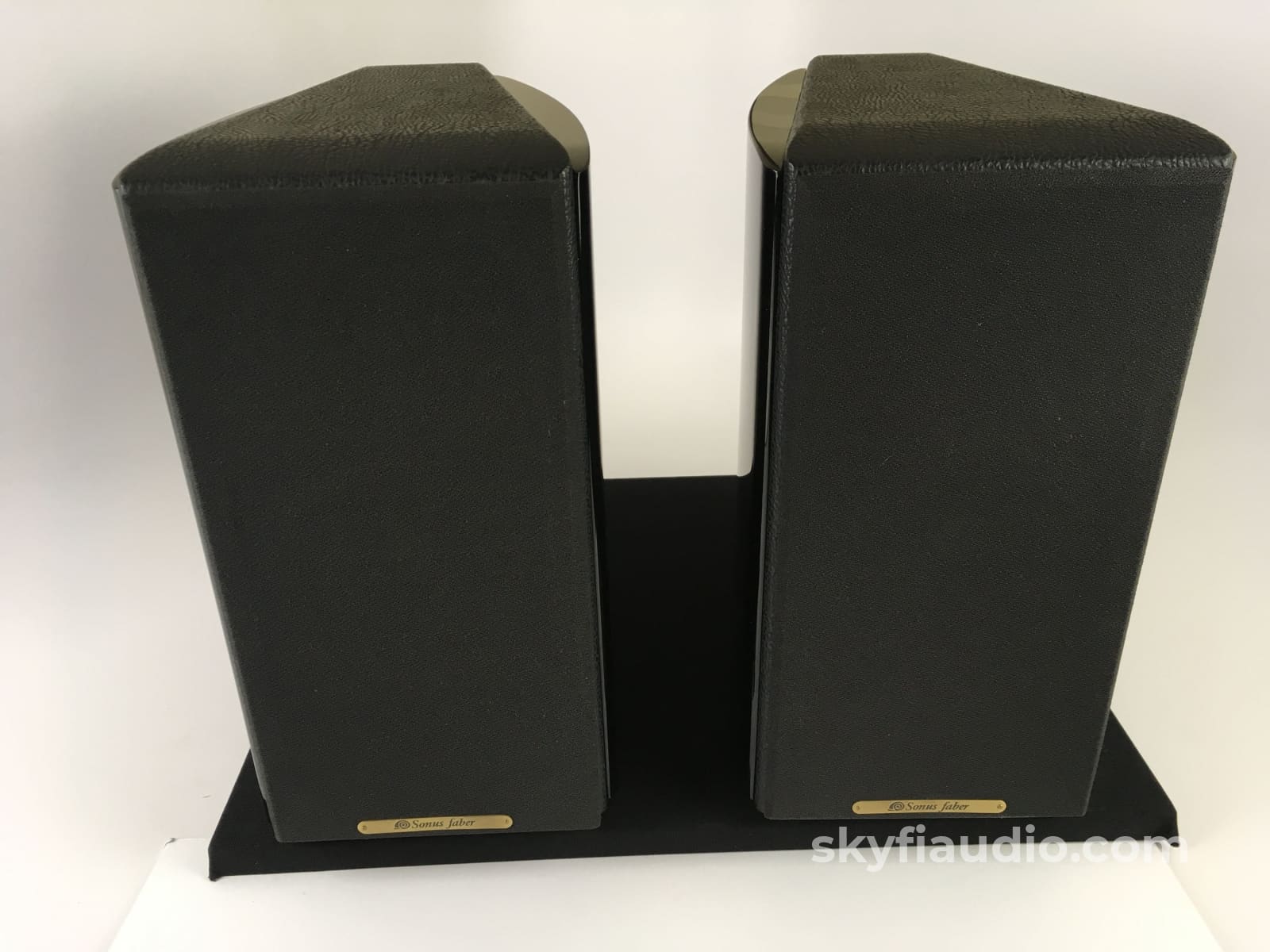 Sonus Faber Concertino Domus Speakers with Matching Stands