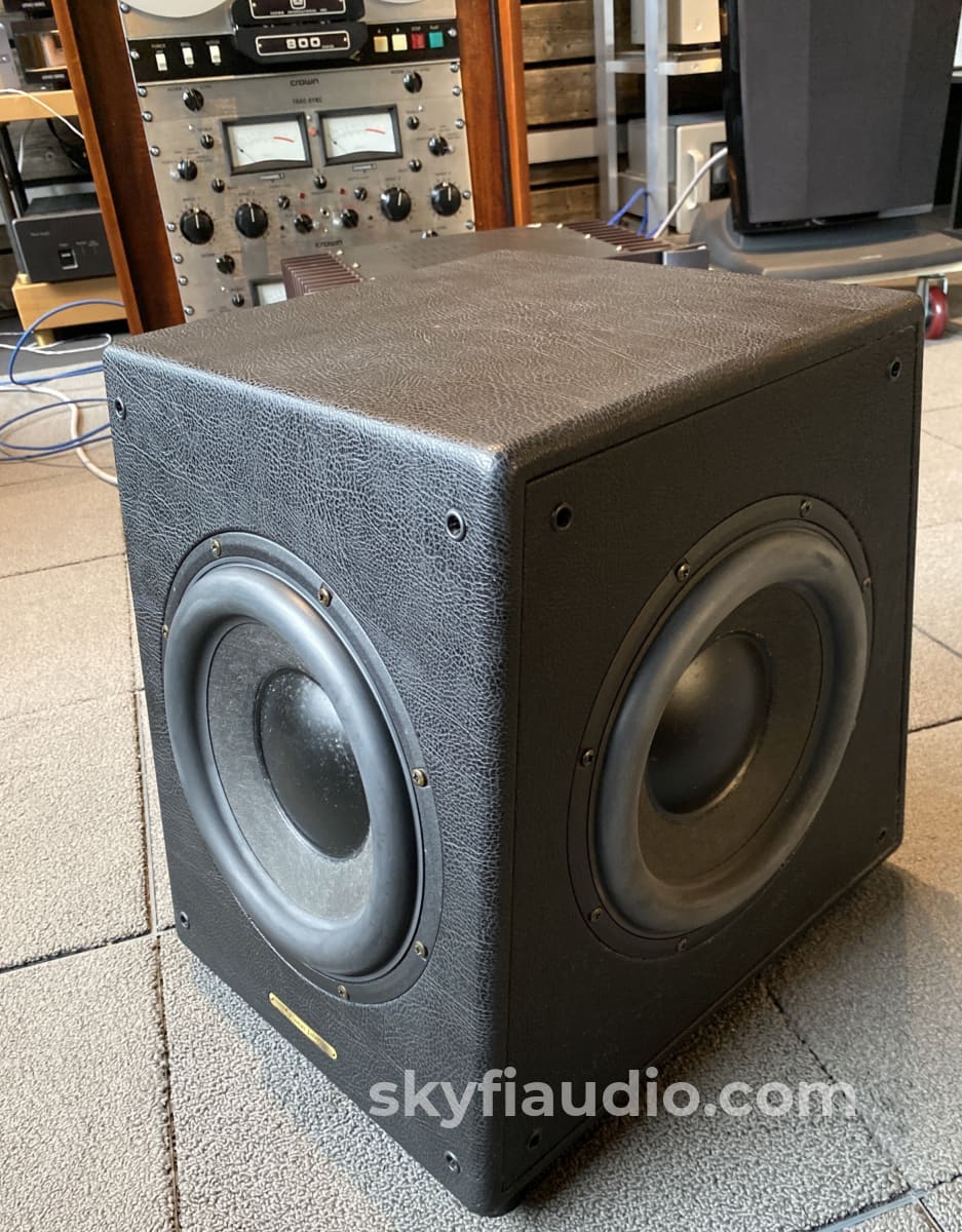 Sonus Faber - Gravis B1 Subwoofer Featuring Three 10 Drivers Speakers