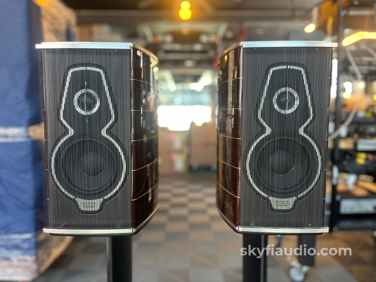 Sonus Guarneri Tradition Speakers /With Carbon Stands