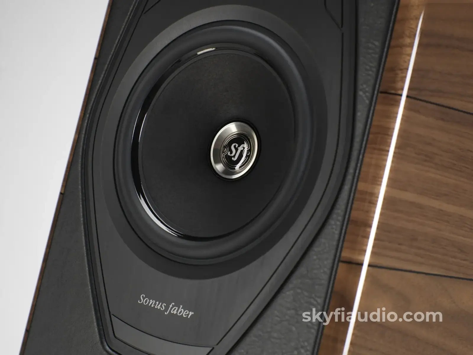 Sonus Faber Il Cremonese Floorstanding Speaker Speakers