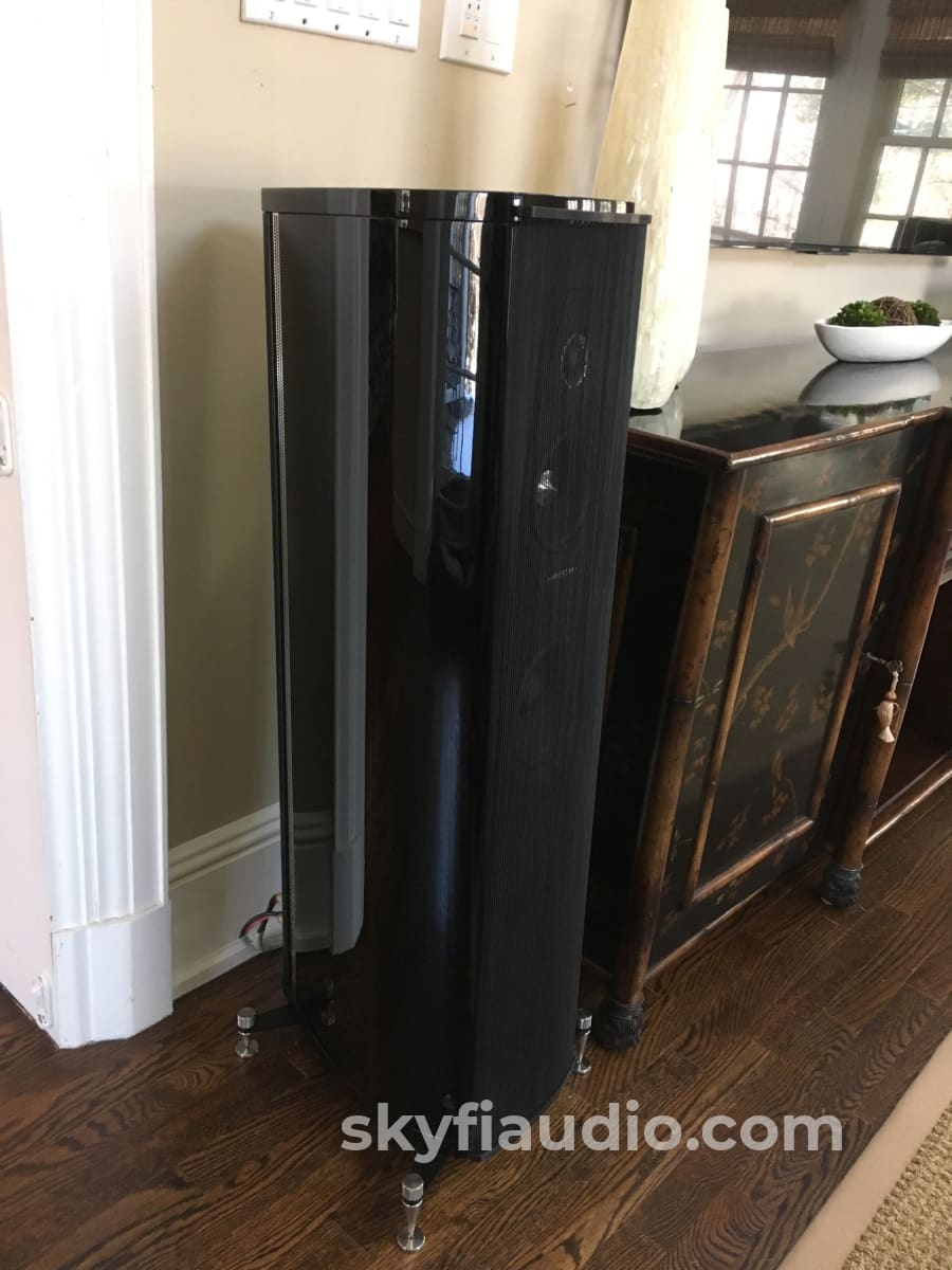 Sonus Faber Olympica Ii Speakers In Gloss Black - Demo Pair Like New And Complete