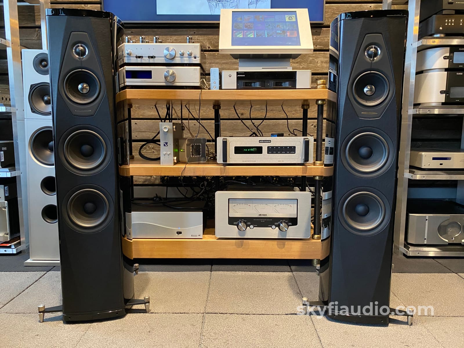 Sonus Faber Olympica Iii Speakers In Gloss Black And Leather