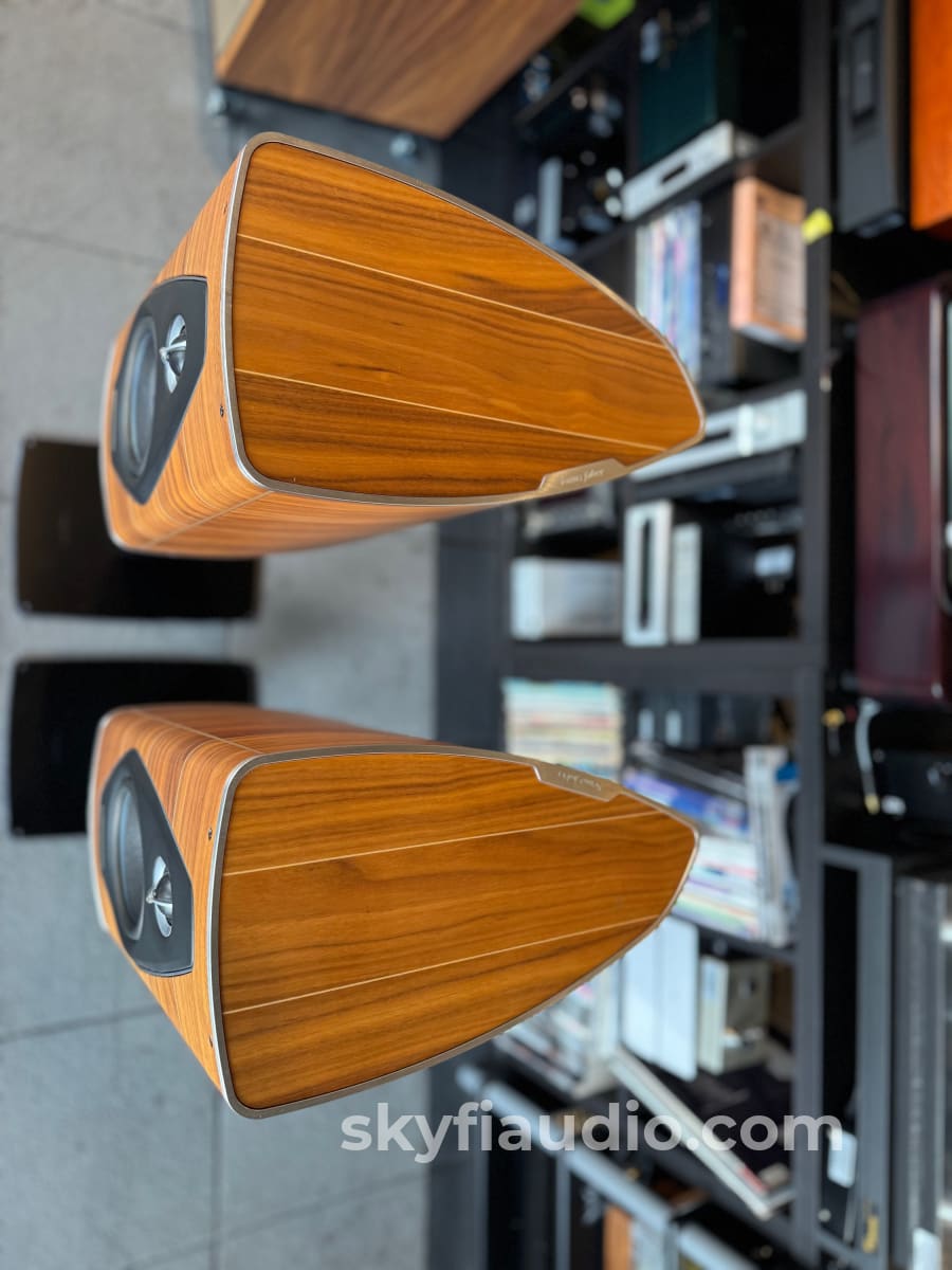Sonus Faber Olympica Nova I Speakers w/ Stands Speakers