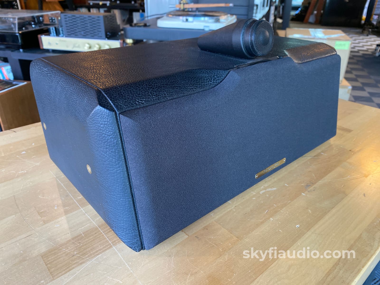 Sonus Faber Solo Home - Leather Bound Center Channel Speaker Speakers