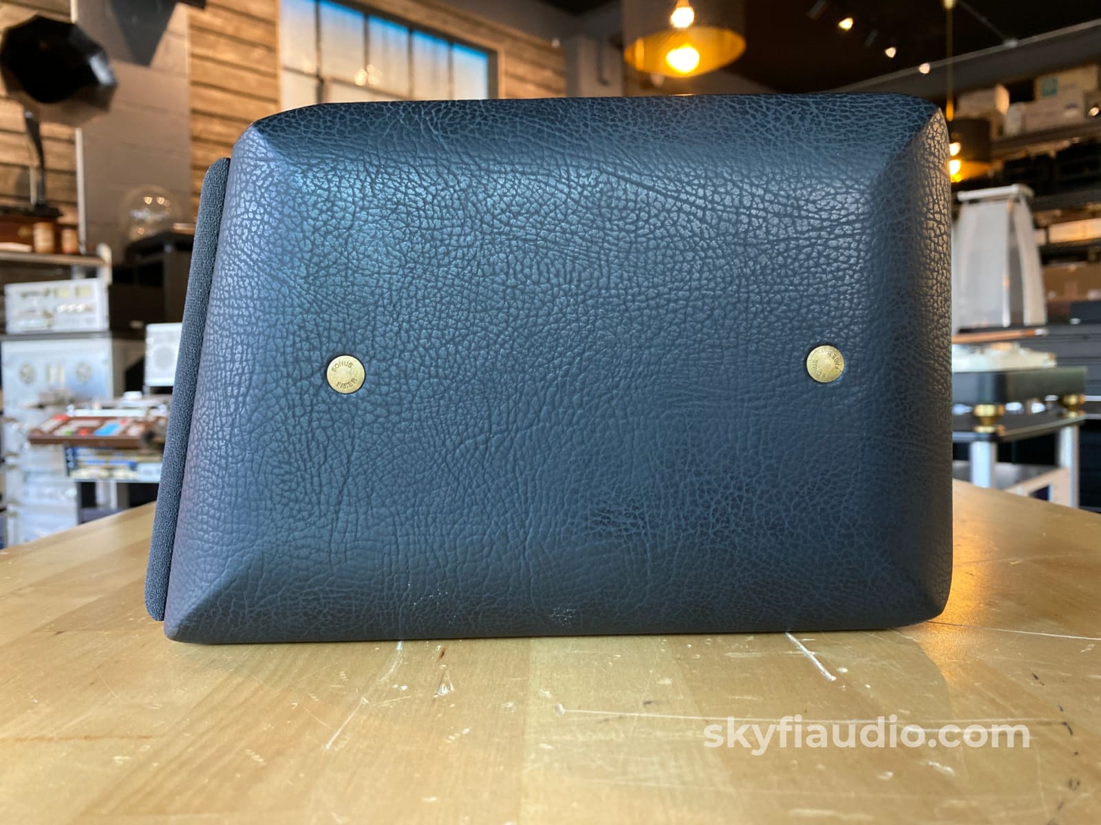 Sonus Faber Solo Home - Leather Bound Center Channel Speaker Speakers