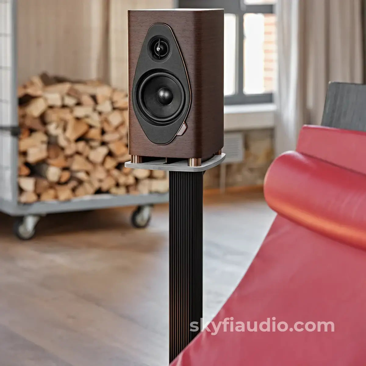 Sonus Faber Sonetto G2 Speaker Stand Speakers