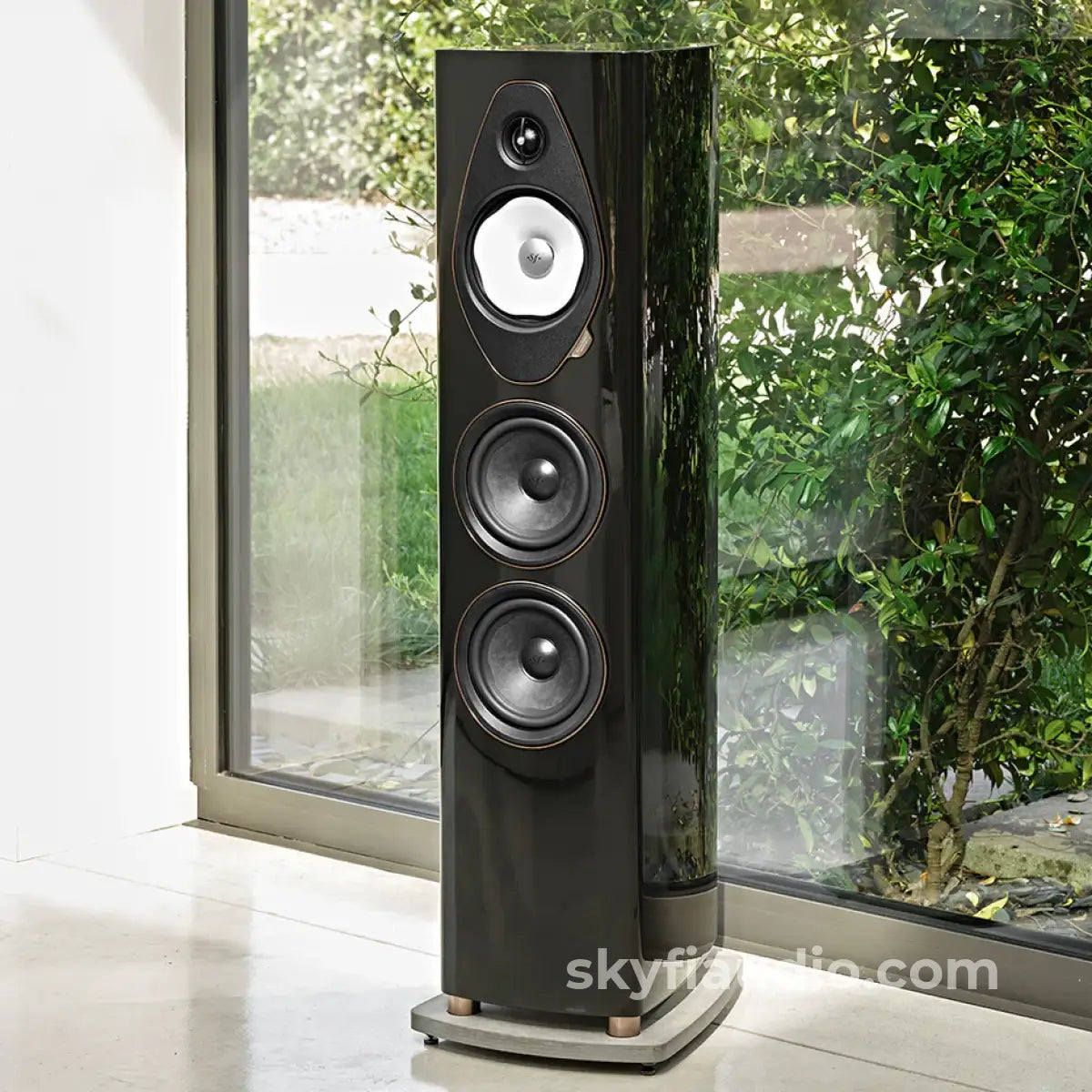 Sonus Faber Sonetto V G2 Floorstanding Speaker Speakers