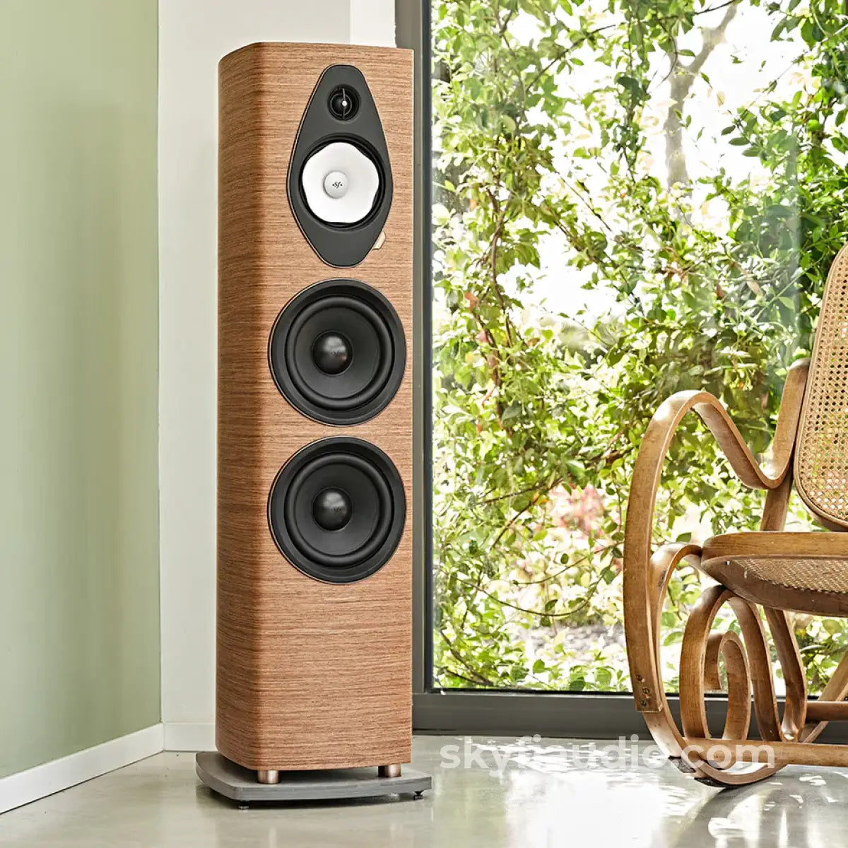 Sonus Faber Sonetto Viii G2 Floorstanding Speaker Speakers