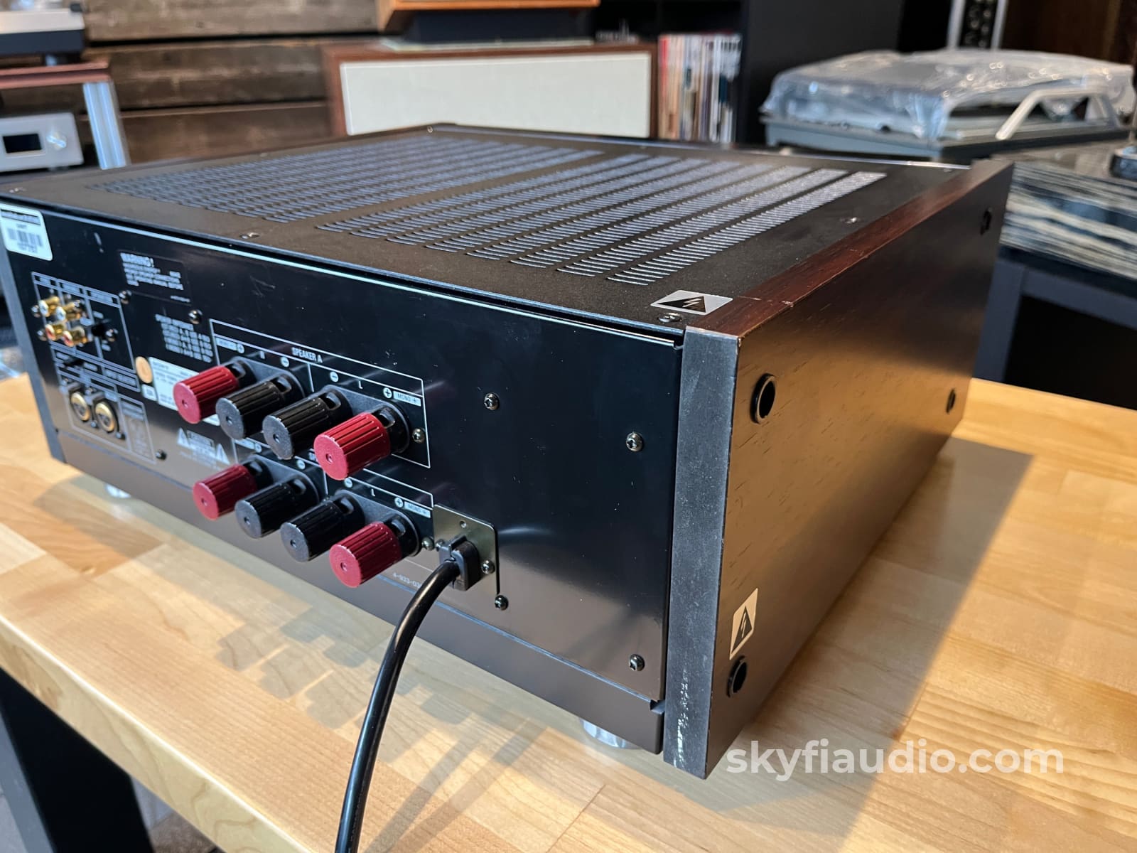 Sony TA-N80ES Vintage ES Series Solid State Amplifier - 200W - Amplifier