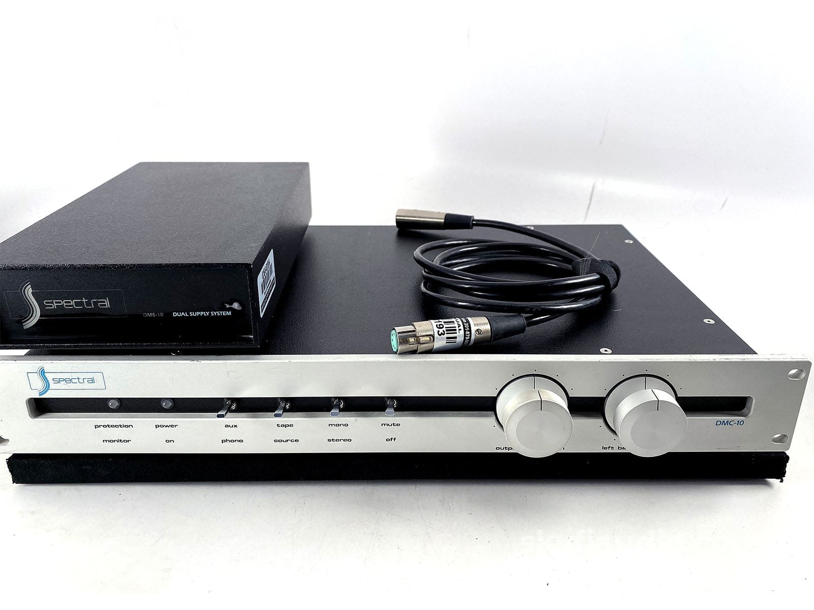 Spectral Dmc-10 All-Analog Preamp With Phono Stage Skyfi Refurbished Preamplifier