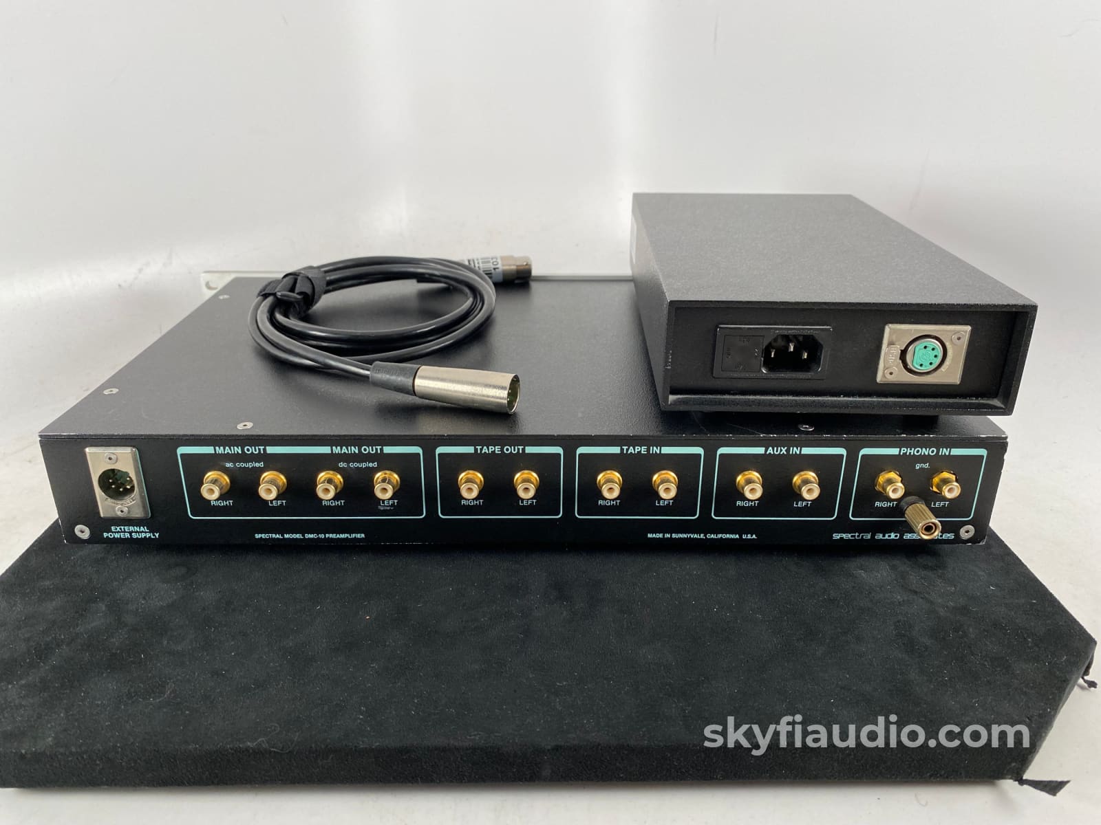 Spectral Dmc-10 All-Analog Preamp With Phono Stage Skyfi Refurbished Preamplifier