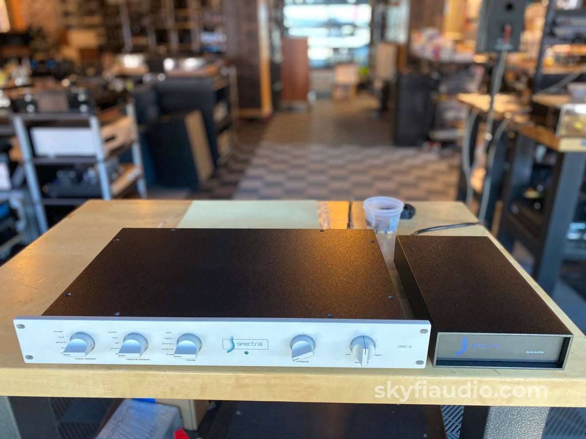 Spectral Dmc-6 Analog Preamp Wphono And Dsm-10 Power Supply - Skyfi Serviced Preamplifier