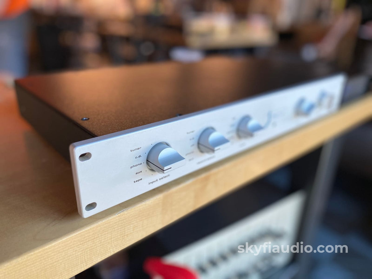 Spectral Dmc-6 Analog Preamp Wphono And Dsm-10 Power Supply - Skyfi Serviced Preamplifier